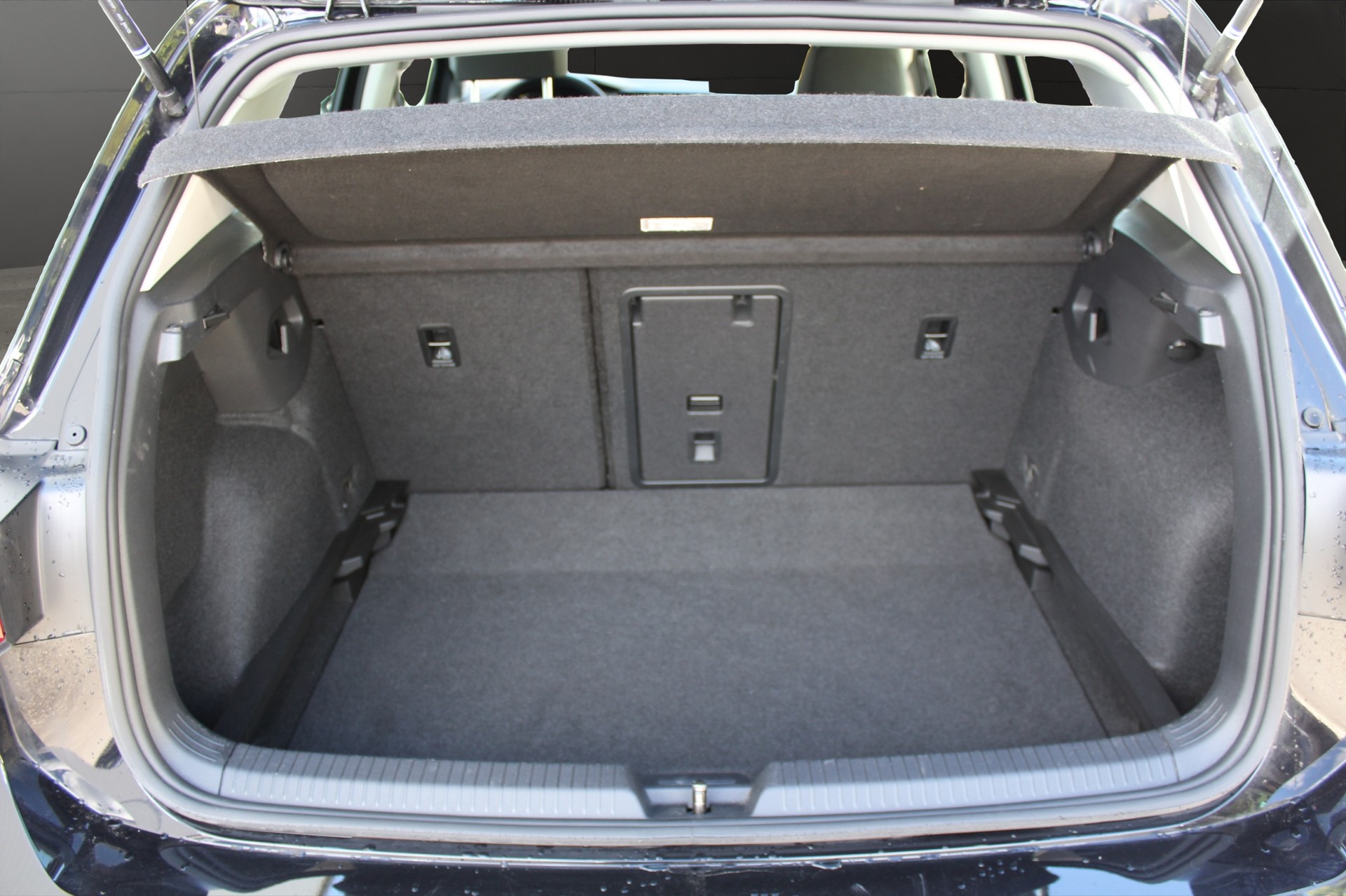 VW Golf VIII 1.0 TSI Life DSG-image-9