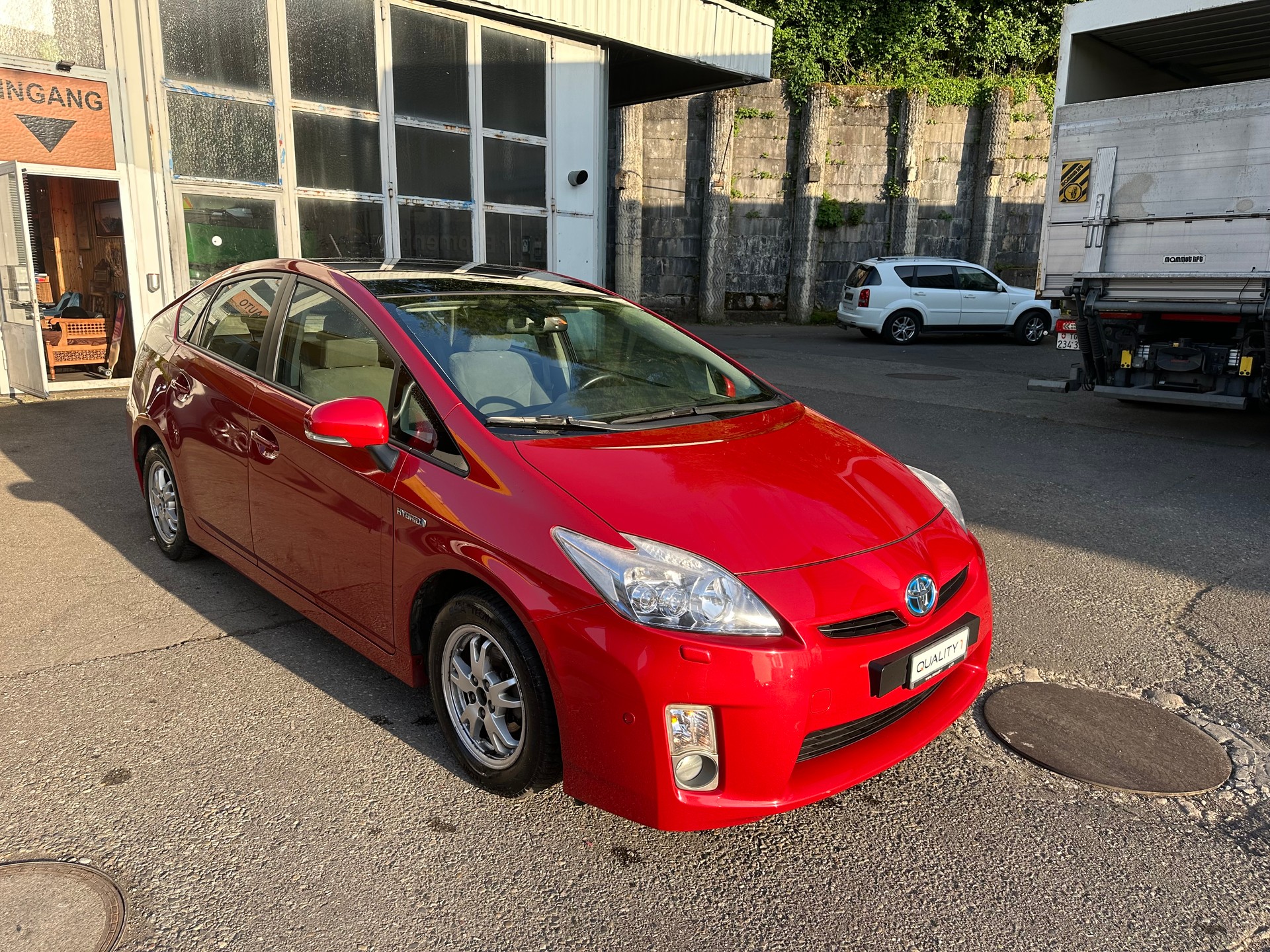 TOYOTA Prius 1.8 16V HSD Sol Premium-image-2