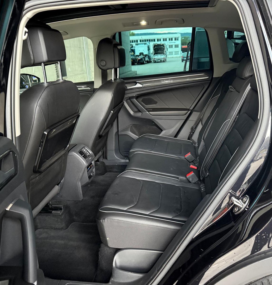 VW Tiguan 2.0 TDI SCR Highline 4Motion DSG-image-10