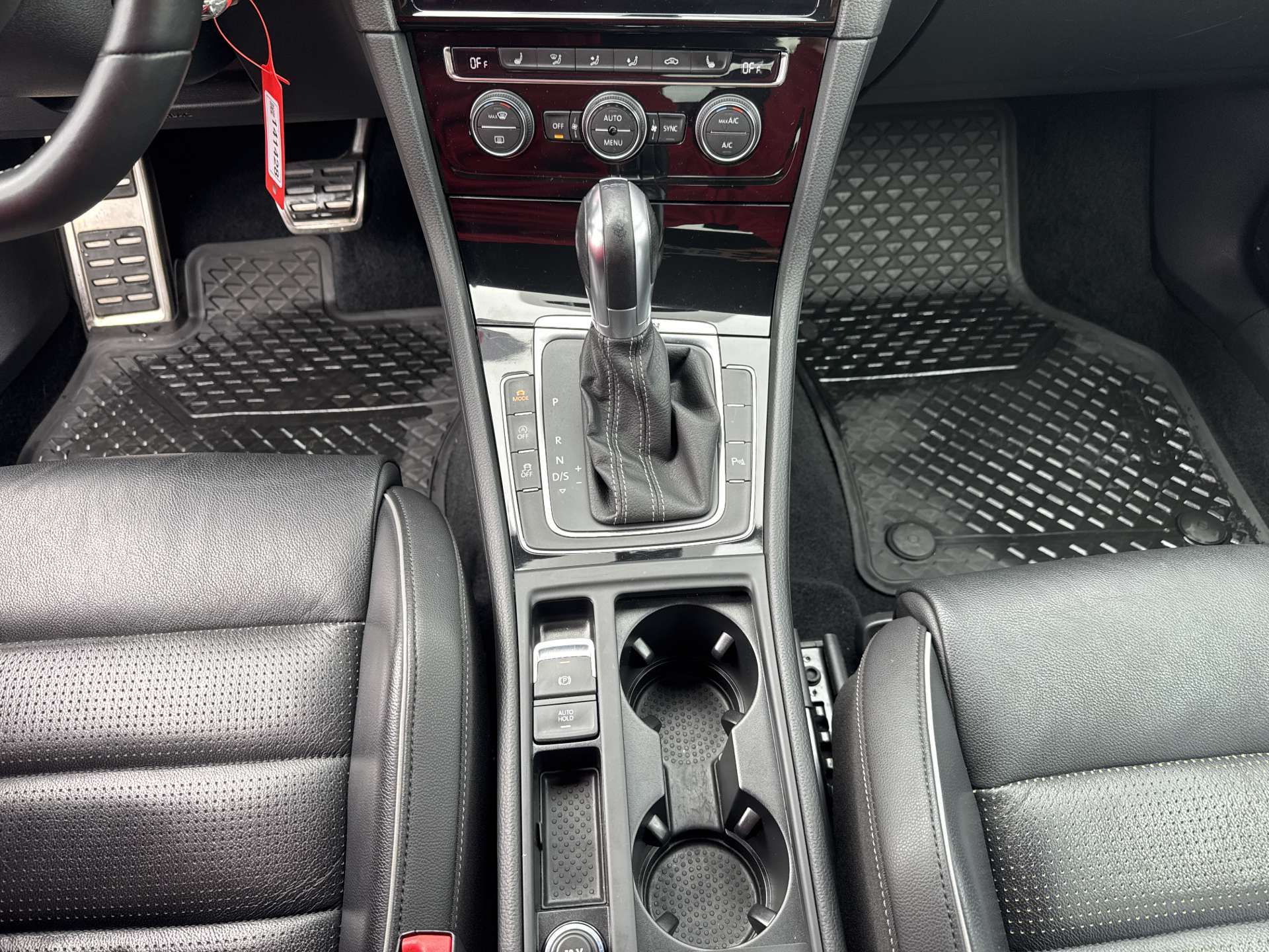 VW Golf 2.0 TSi R 4Motion 310PS DSG-Automat-image-11