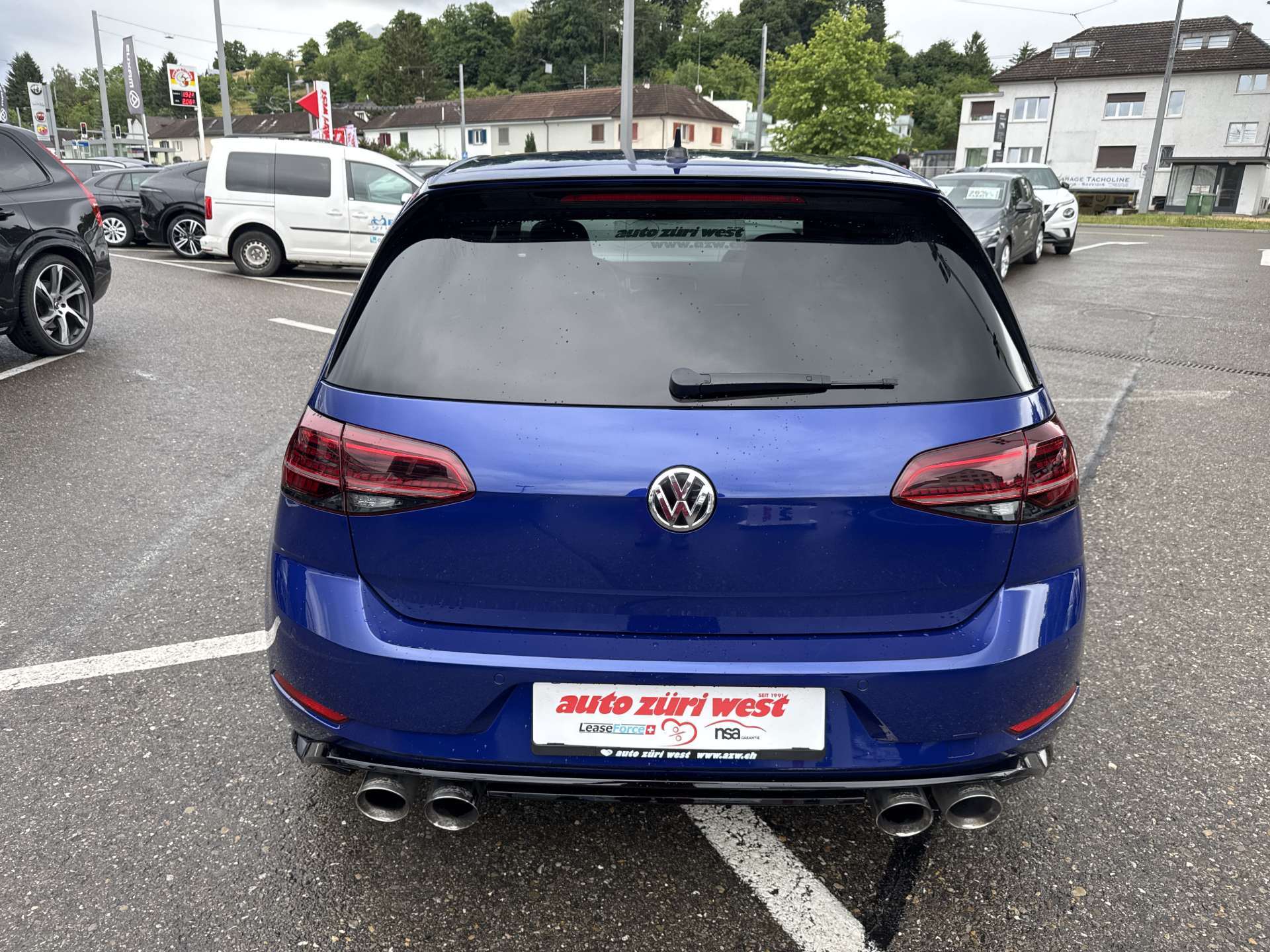 VW Golf 2.0 TSi R 4Motion 310PS DSG-Automat-image-14