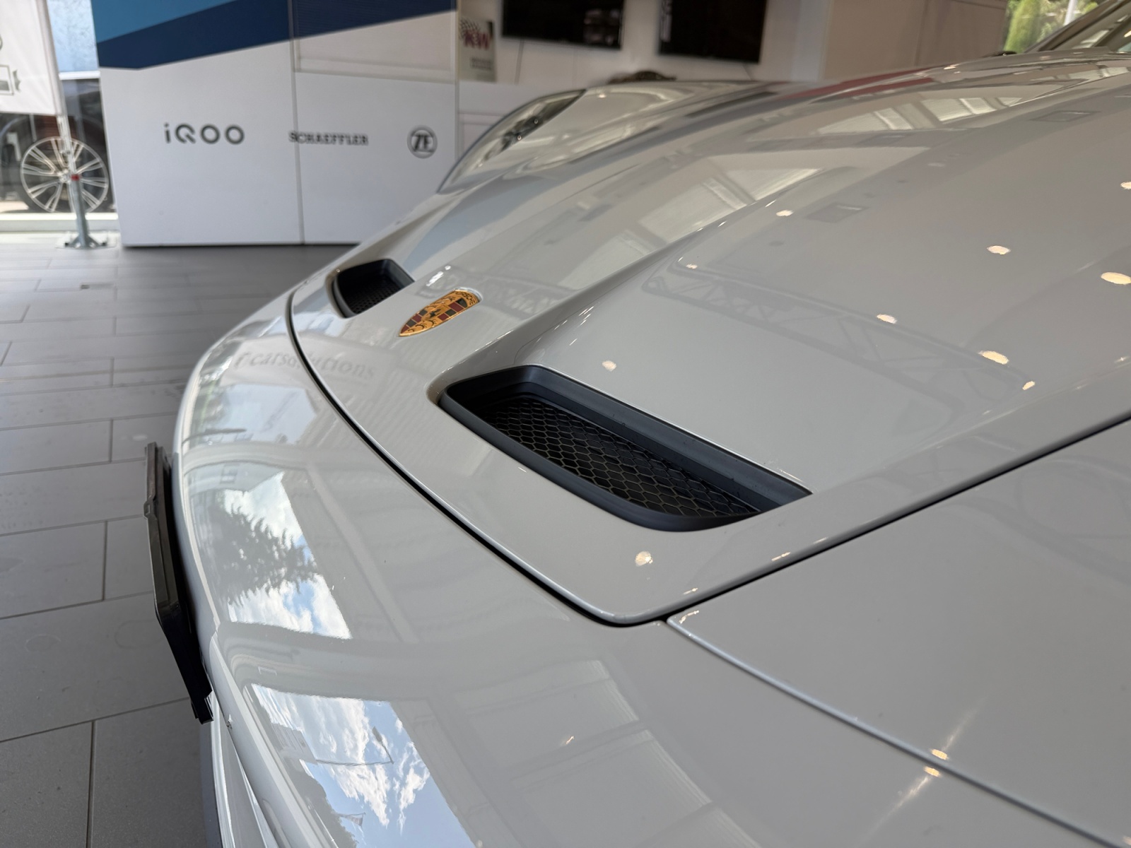 PORSCHE 911 GT3 Touring PDK-image-8