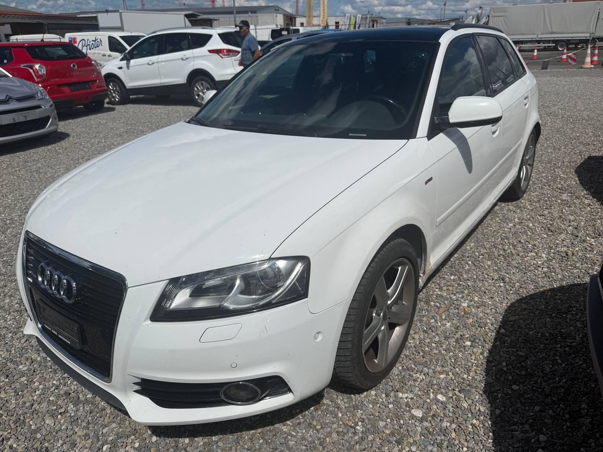 AUDI A3 Sportback 2.0 TDI Ambition quattro-image-0