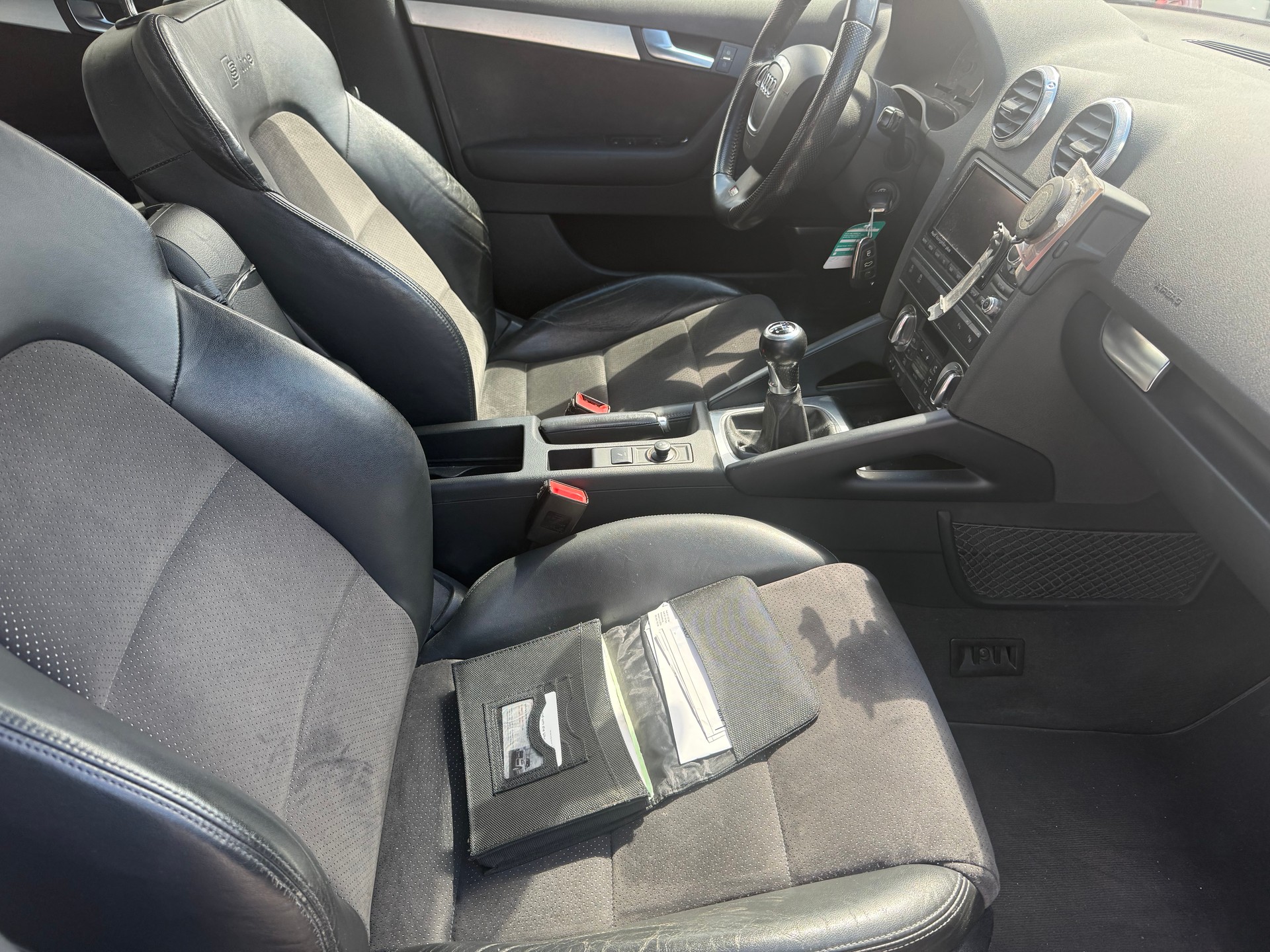 AUDI A3 Sportback 2.0 TDI Ambition quattro-image-4