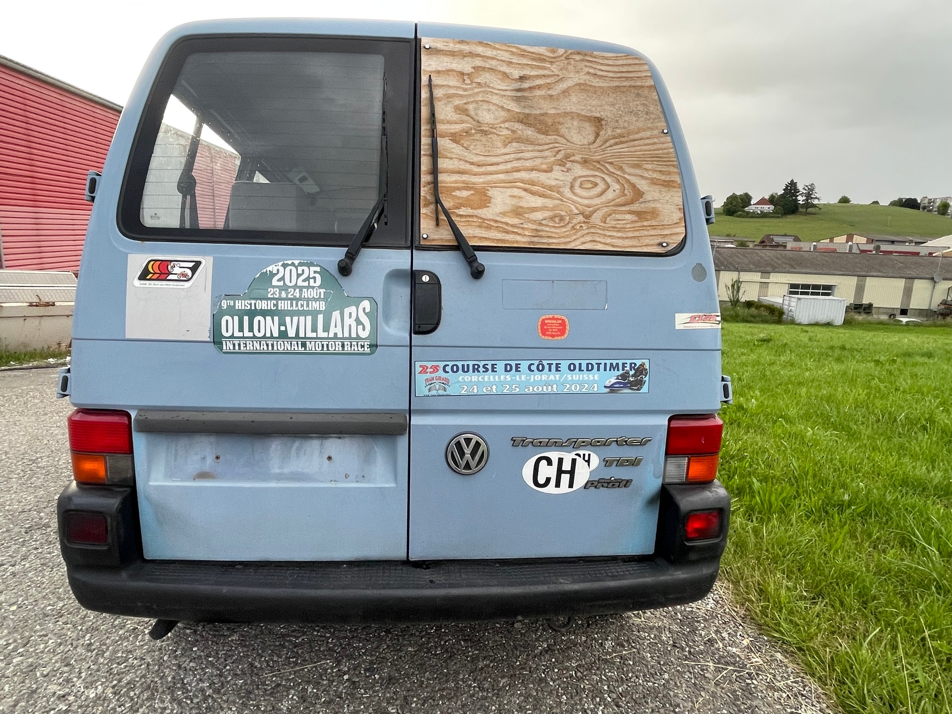 VW T4 2.5TDI 9 places. Automatic-image-8