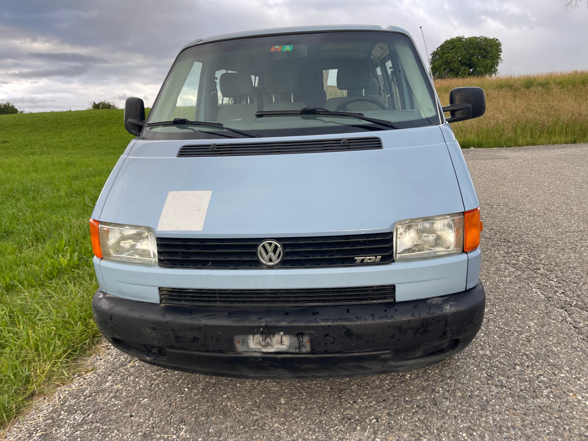 VW T4 2.5TDI 9 places. Automatic-image-0