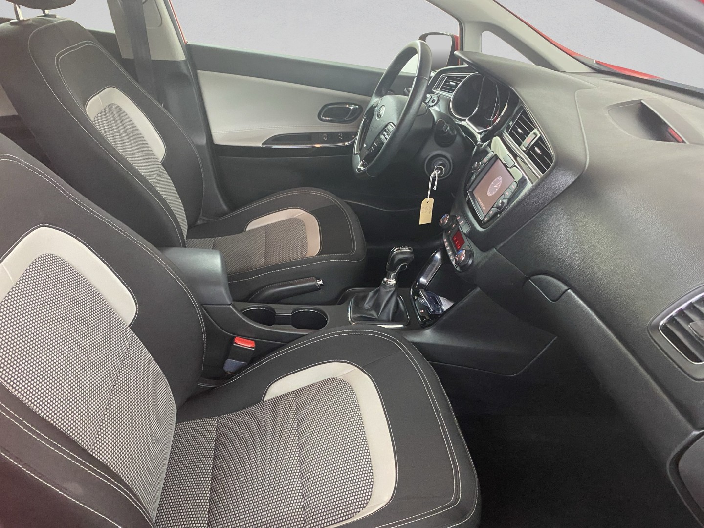 KIA Cee'd Sportswagon 1.6 GDi Swiss Eco Edition-image-21