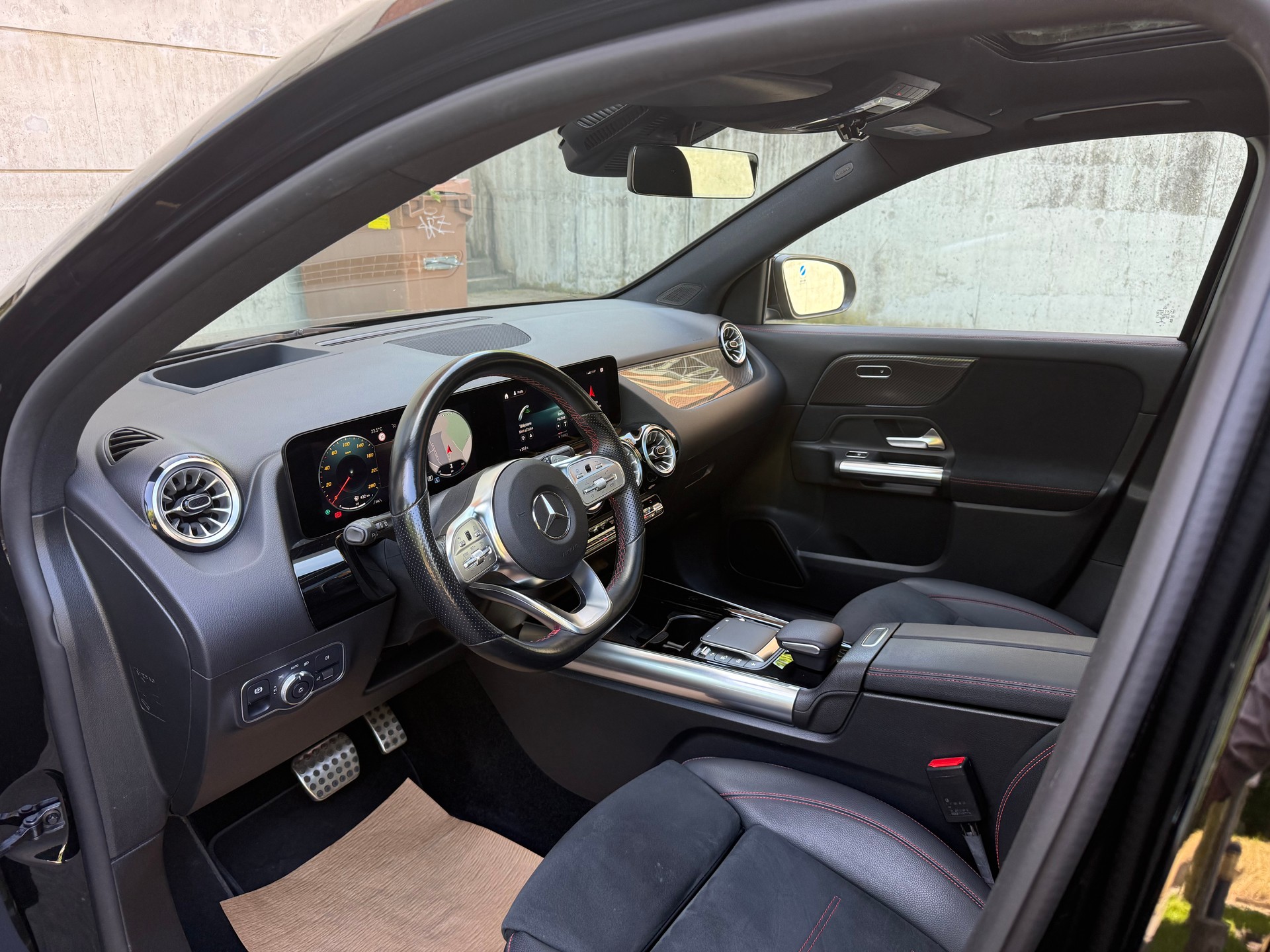 MERCEDES-BENZ GLA 220d 4Matic AMG Line 8G-DCT-image-7