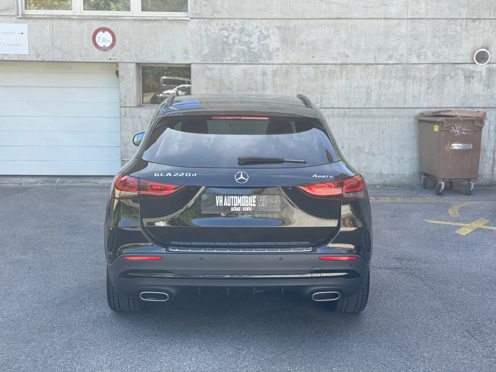 MERCEDES-BENZ GLA 220d 4Matic AMG Line 8G-DCT-image-5