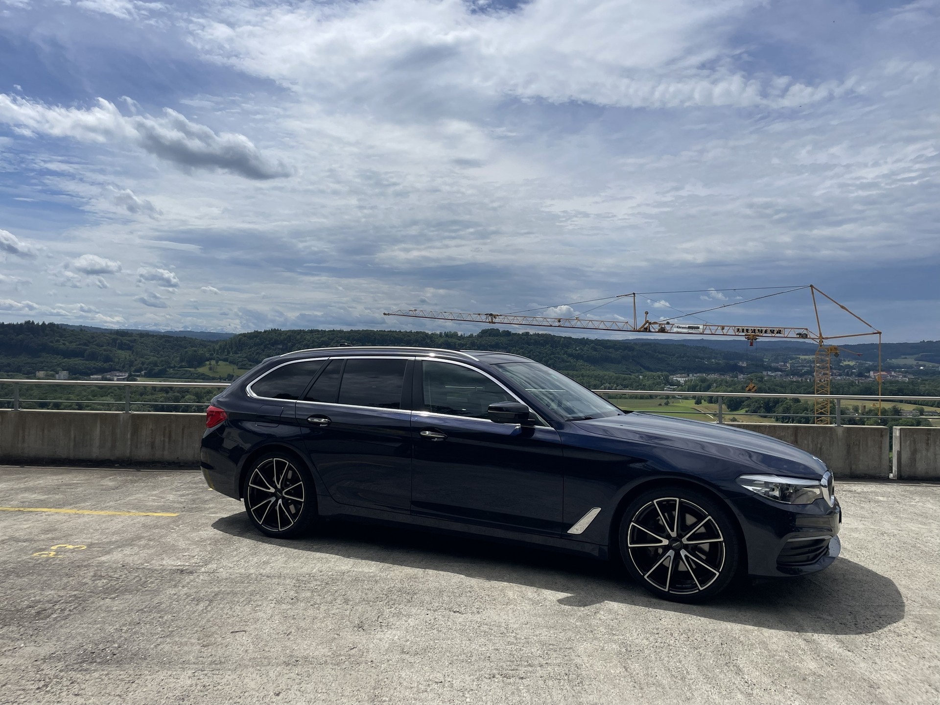 BMW 530d xDrive-image-0