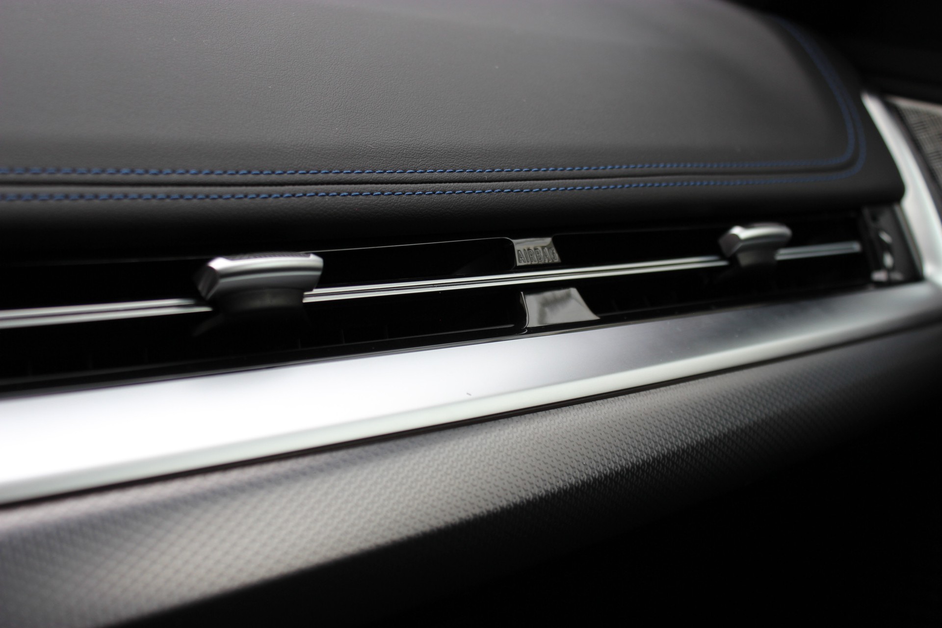 BMW X1 xDrive M35i *M Sportpaket Pro*-image-25
