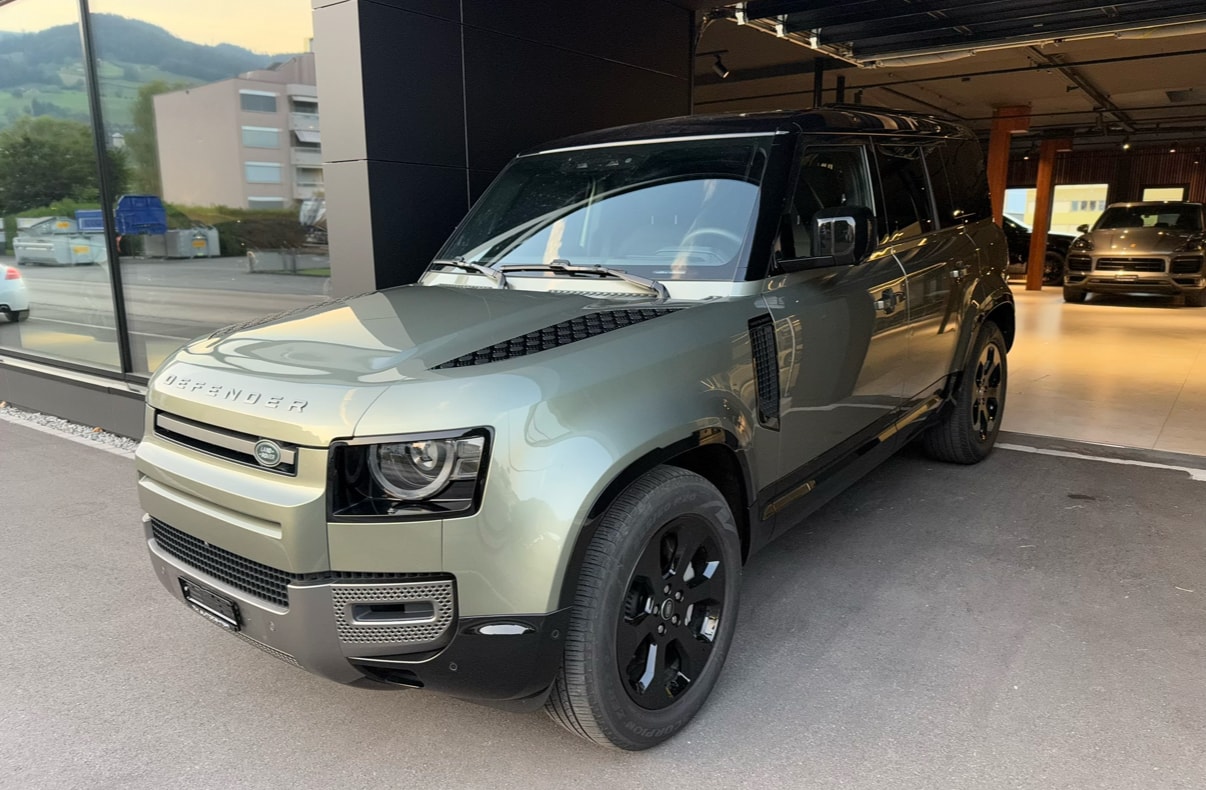 LAND ROVER Land Rover Defender 110 D300 AWD X-DYNAMIC SE-image-4