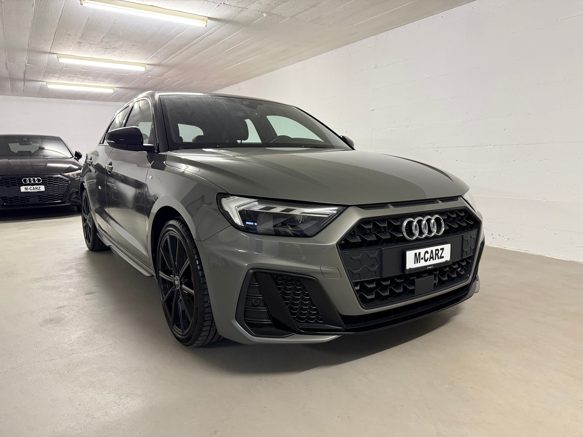 AUDI A1 Sportback 35 TFSI S Line S-tronic-image-3