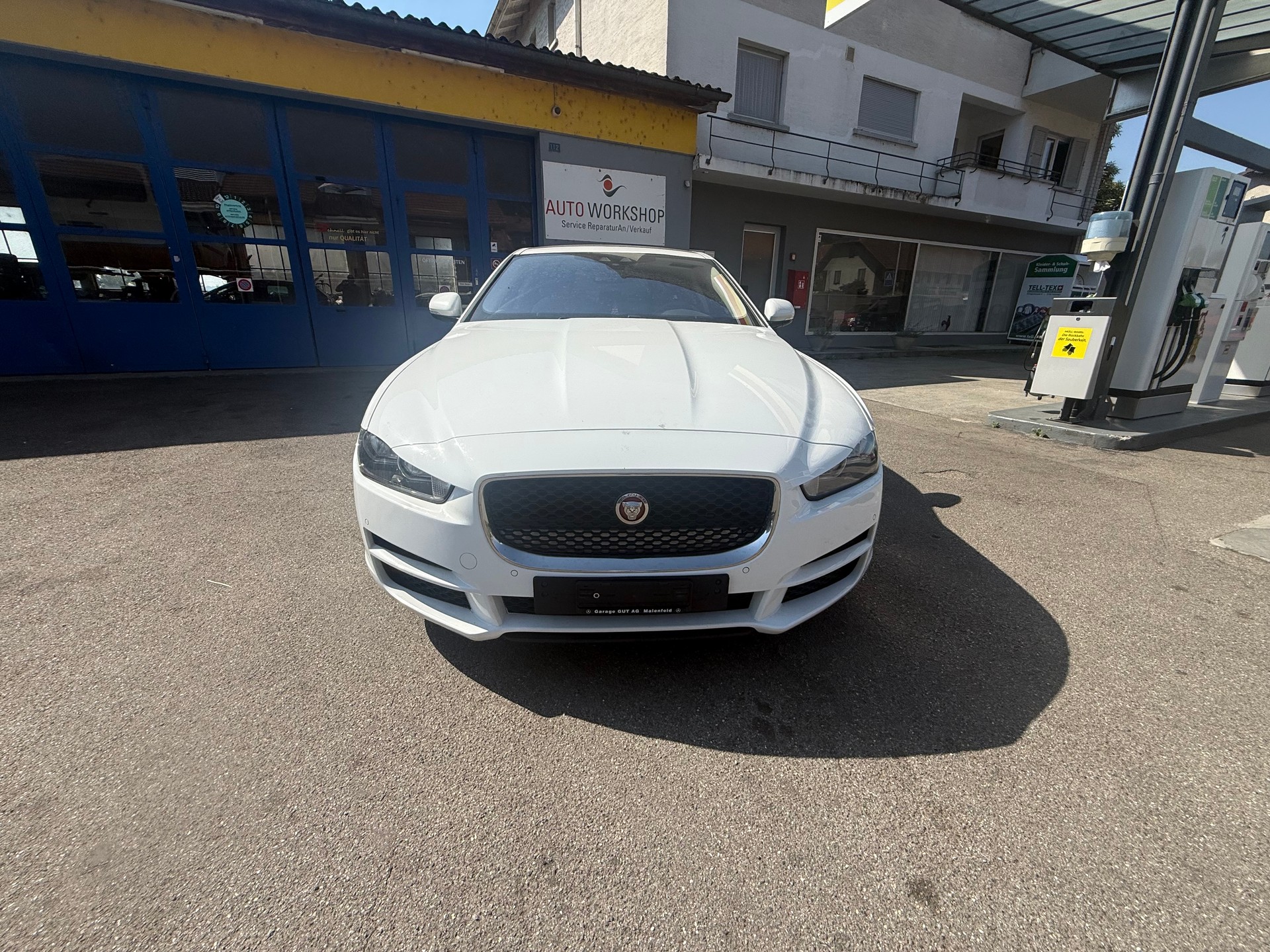 JAGUAR XE 20d Pure Automat-image-7