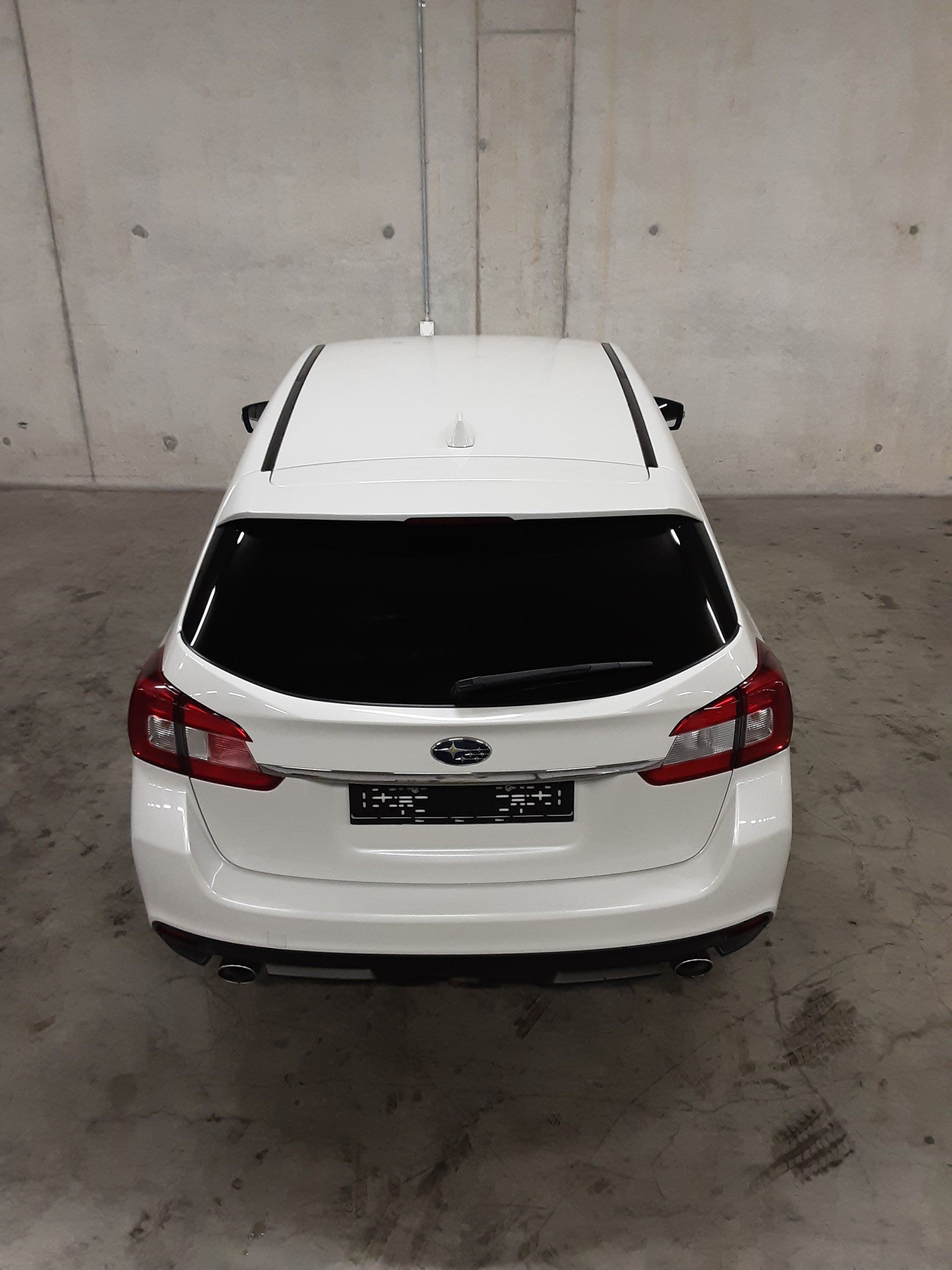 SUBARU 2.0i Luxury-image-6