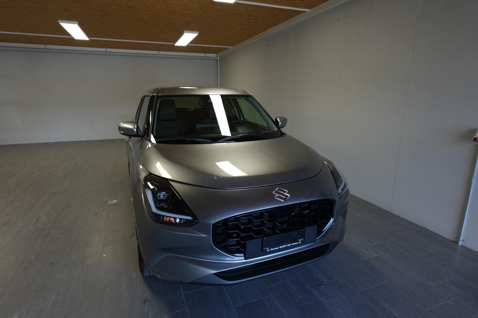 SUZUKI Swift 1.2 Sakura Top Hybrid 4x4-image-1