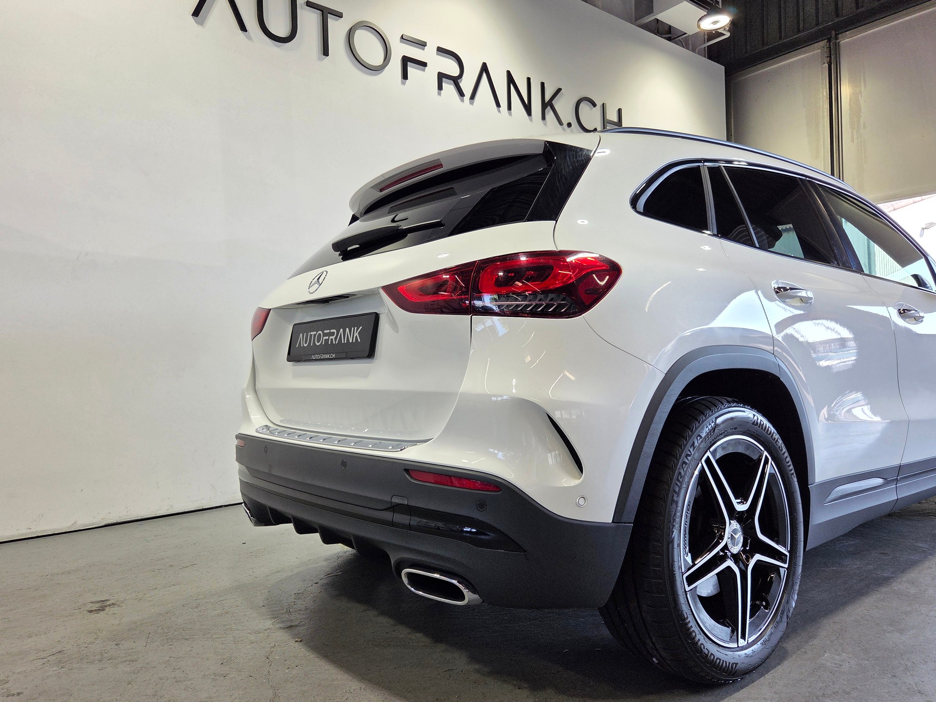 MERCEDES-BENZ GLA 250-image-10