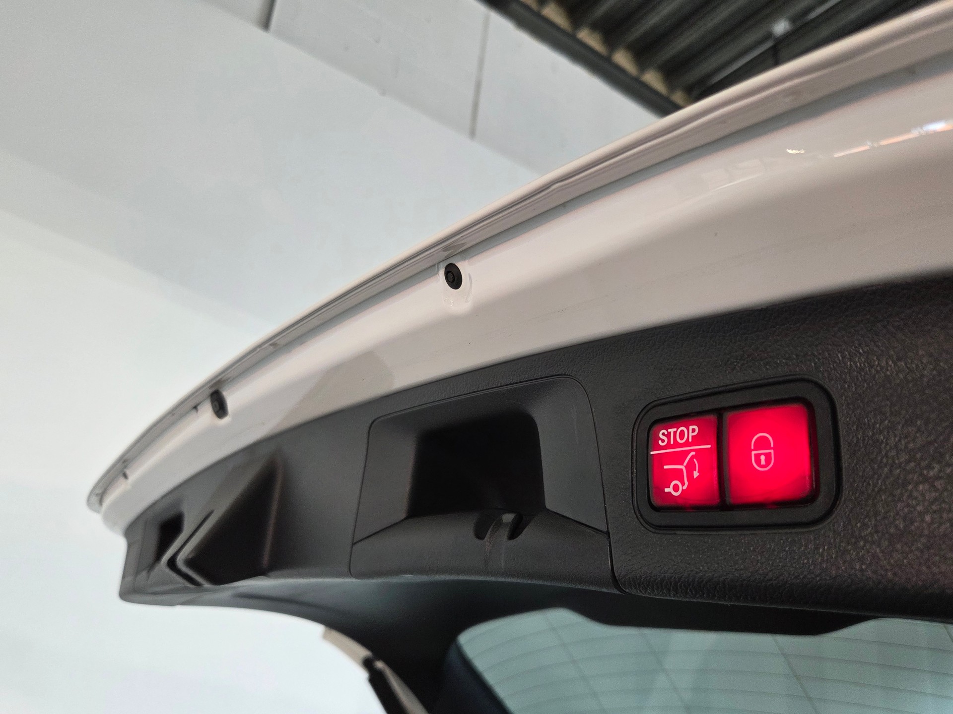 MERCEDES-BENZ GLA 250-image-20