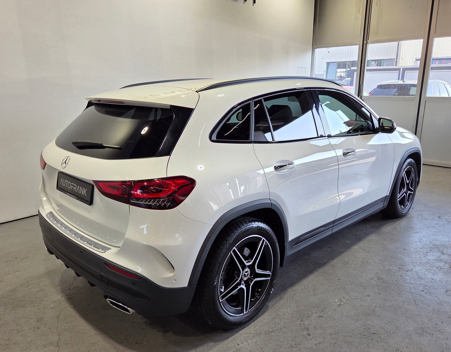 MERCEDES-BENZ GLA 250-image-15