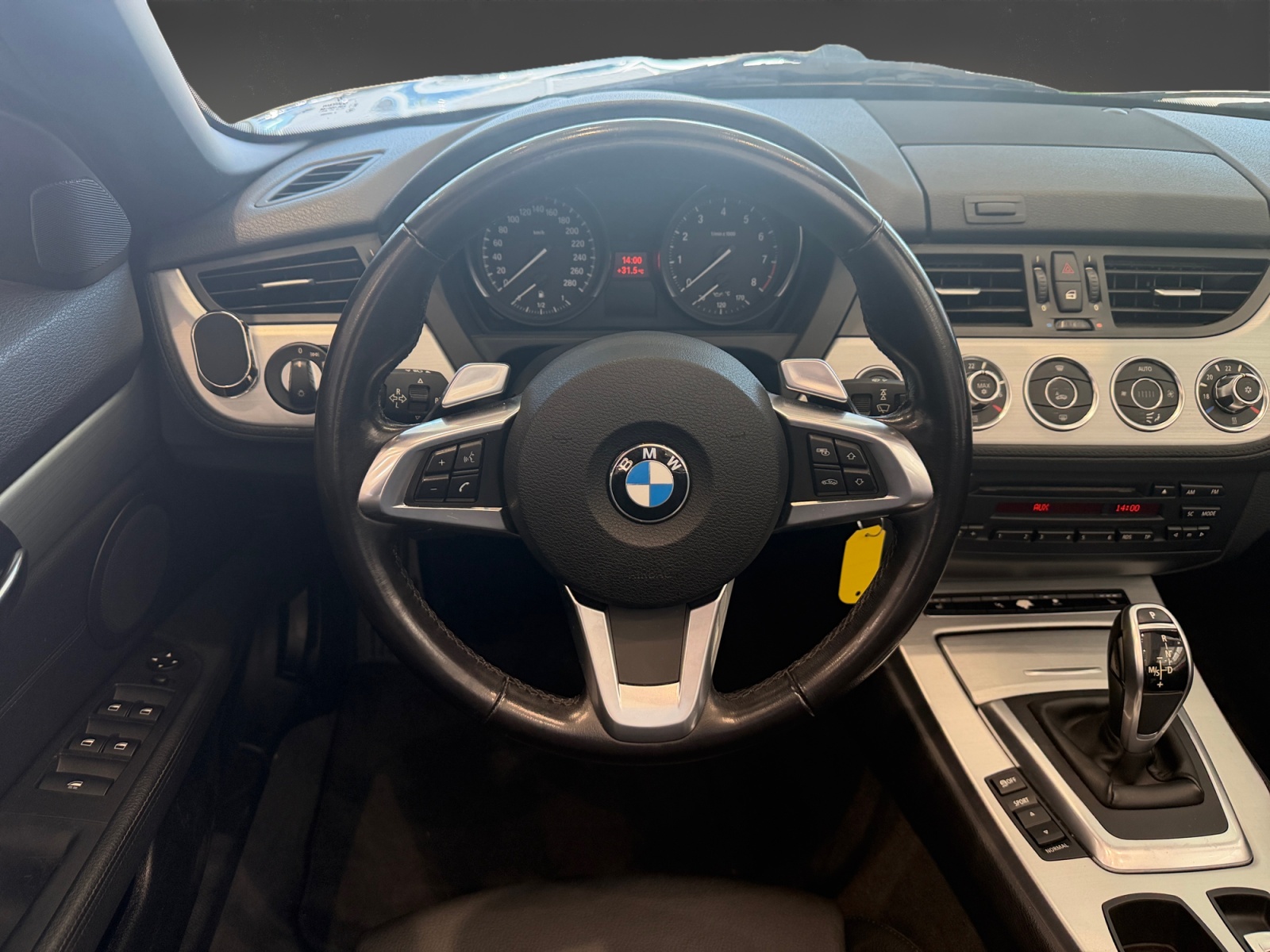 BMW Z4 sDrive35i DKG-image-12