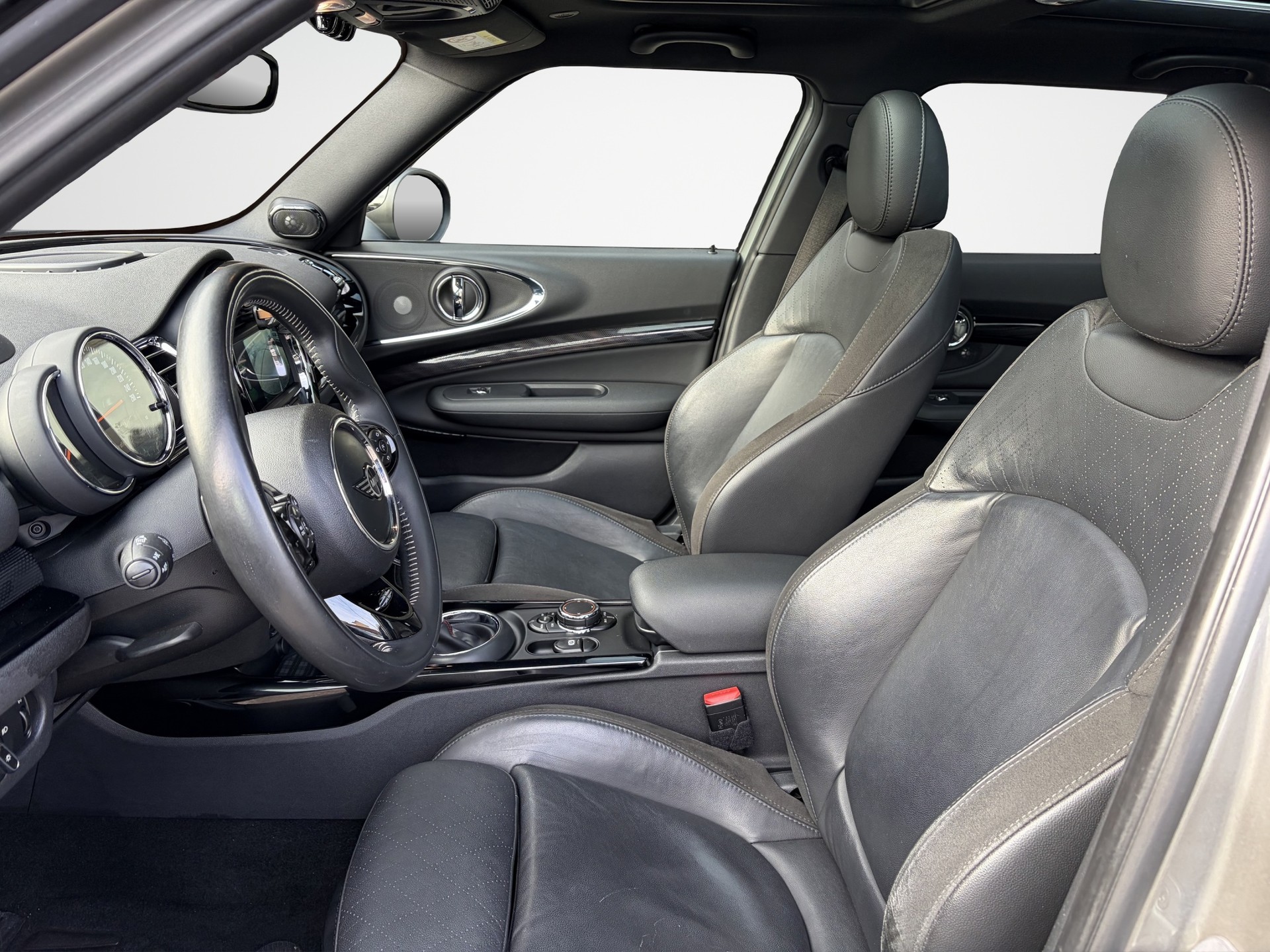 MINI Clubman Cooper S ALL4 Steptronic-image-9