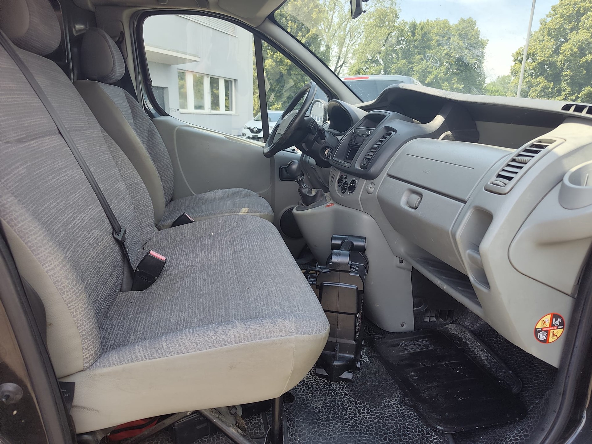 RENAULT Trafic 2.0 dCi 90 2.7t L1H1-image-4