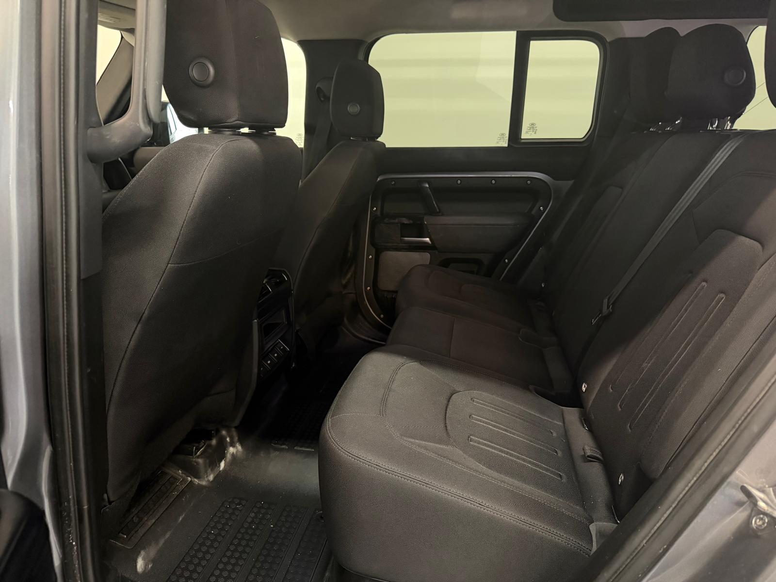 LAND ROVER Defender 110 D240 SD4 HSE AT8-image-16