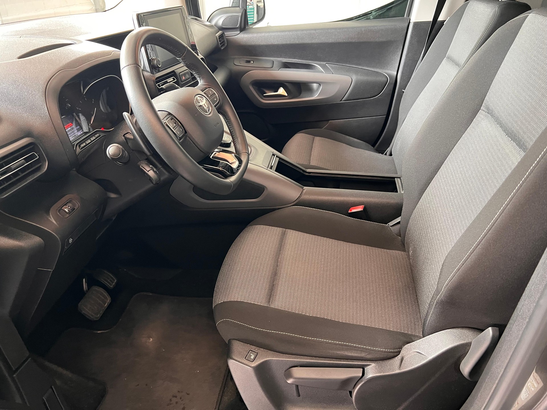 TOYOTA Proace City Verso L1 1.2 130 Trend-image-8
