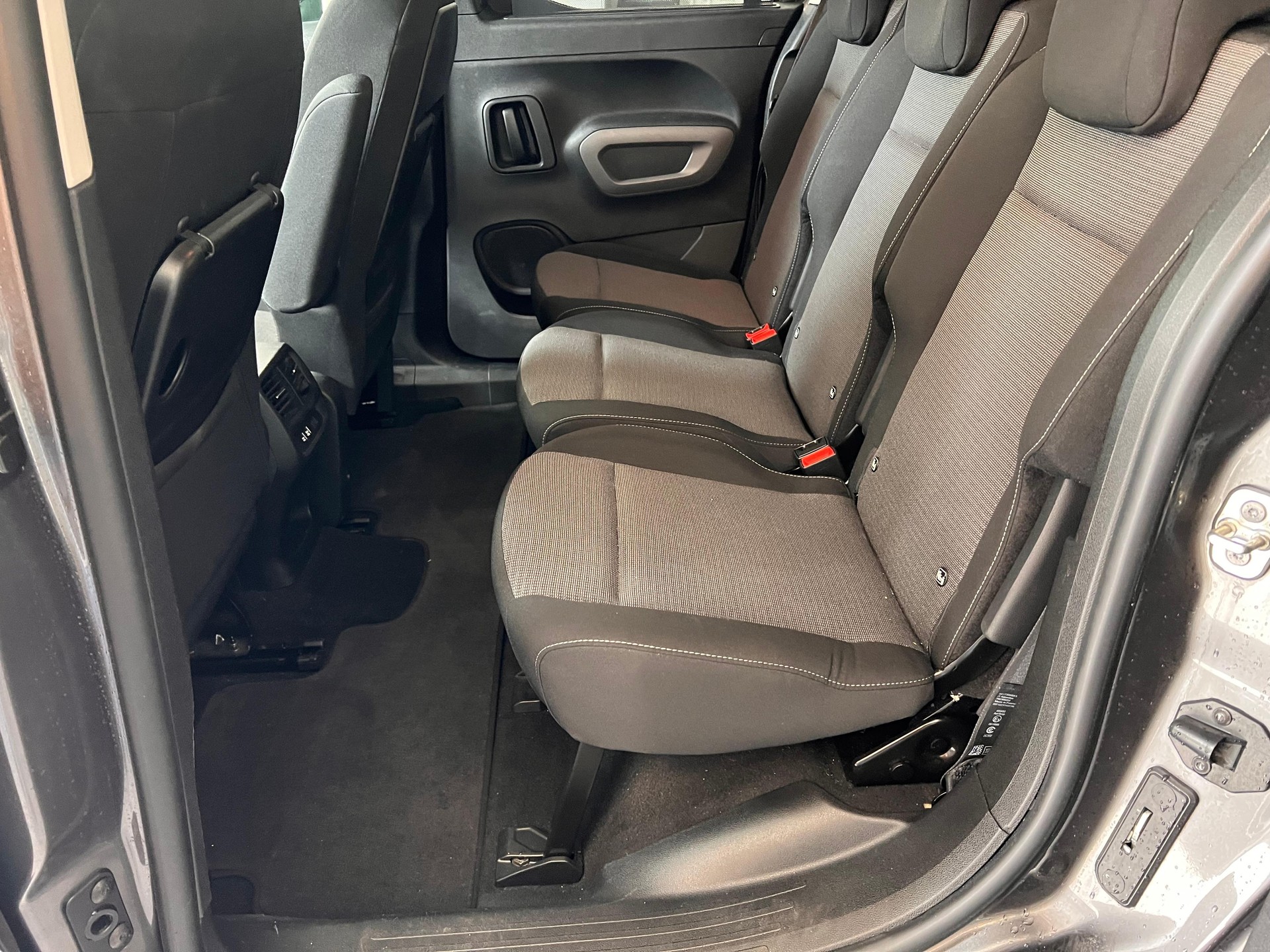 TOYOTA Proace City Verso L1 1.2 130 Trend-image-10