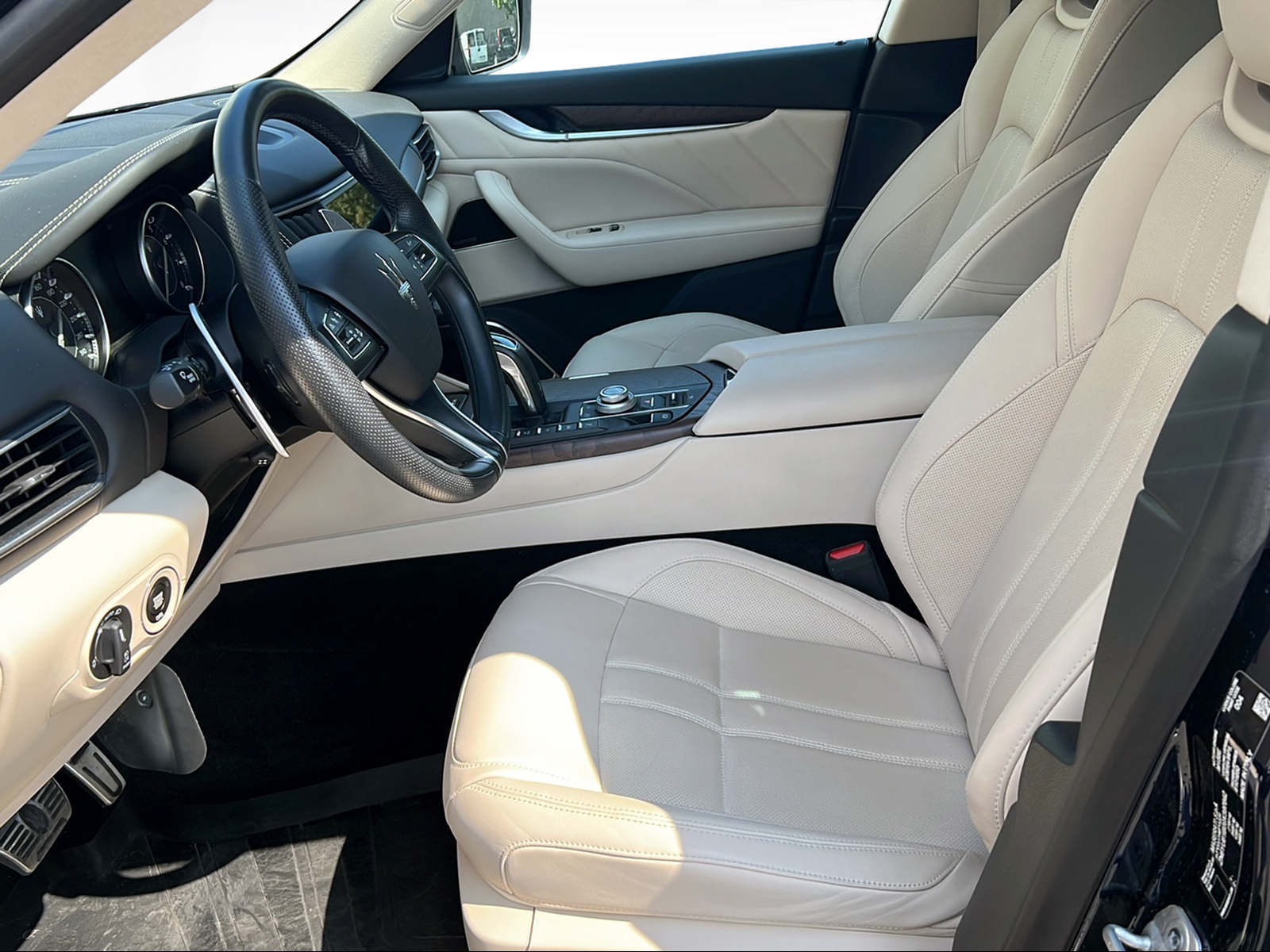 MASERATI Levante S 3.0 V6 Modena S Automatica-image-1