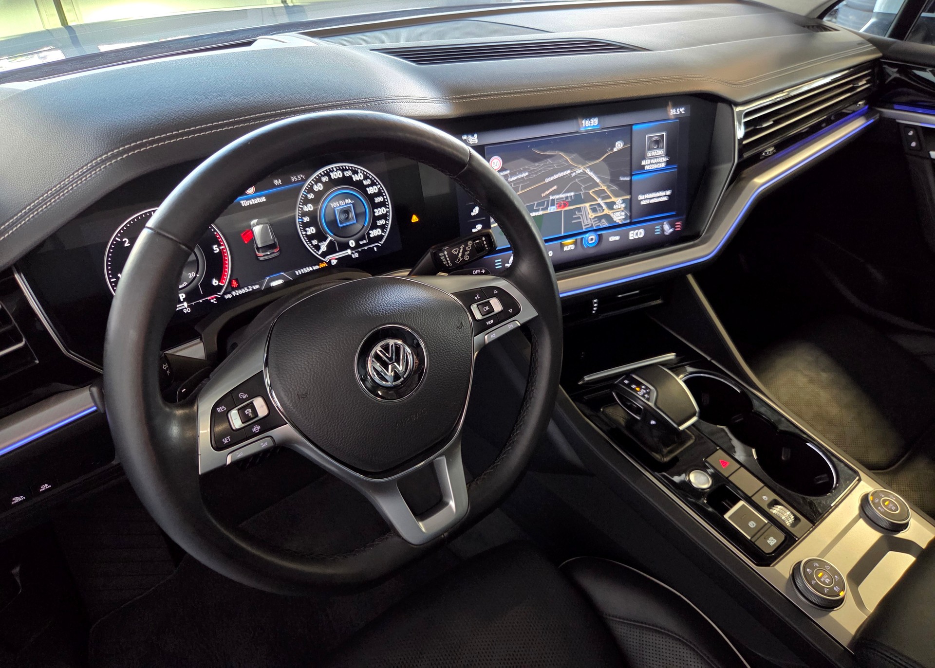 VW Touareg 3.0 V6 TDI 286 Elegance-image-13