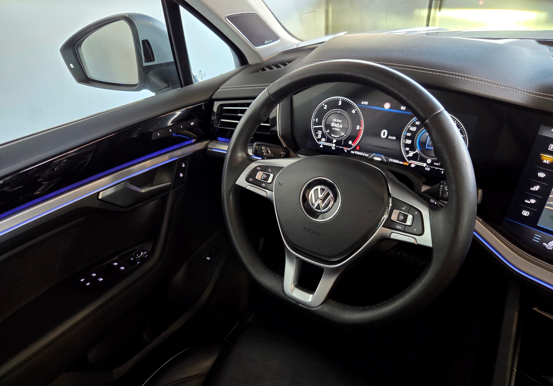 VW Touareg 3.0 V6 TDI 286 Elegance-image-20