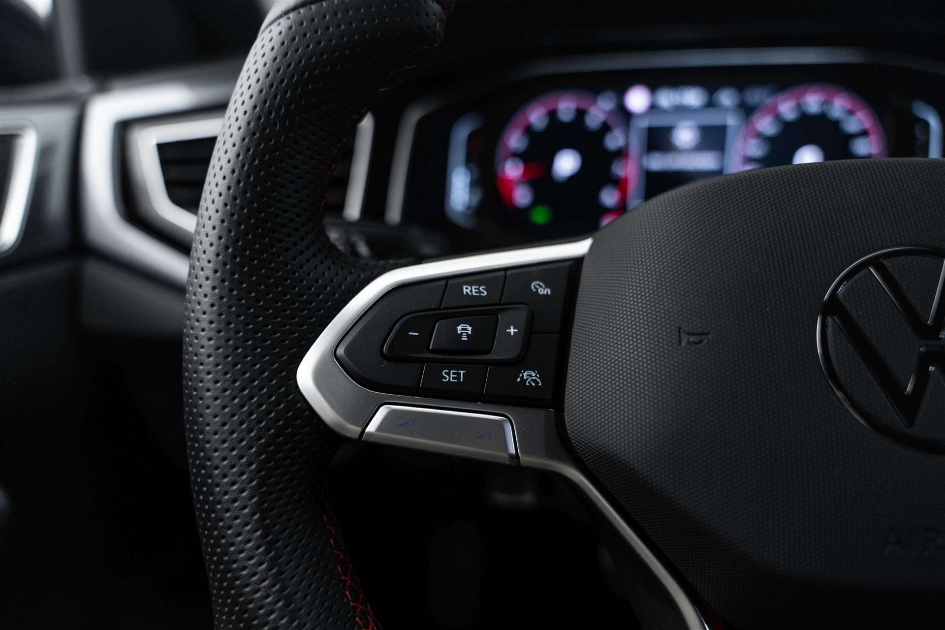 VW Polo 2.0 TSI GTI DSG 207PS-image-14