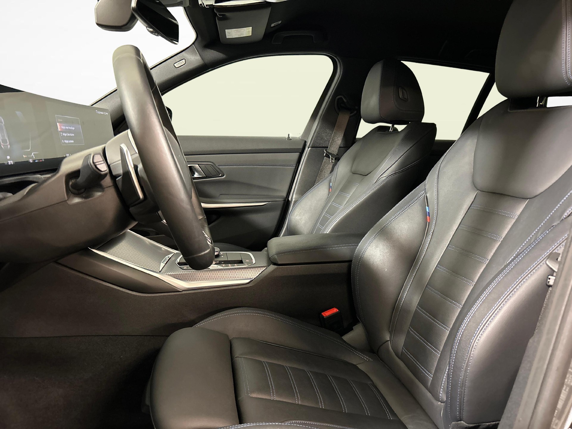 BMW 320d xDrive SAG Touring-image-2