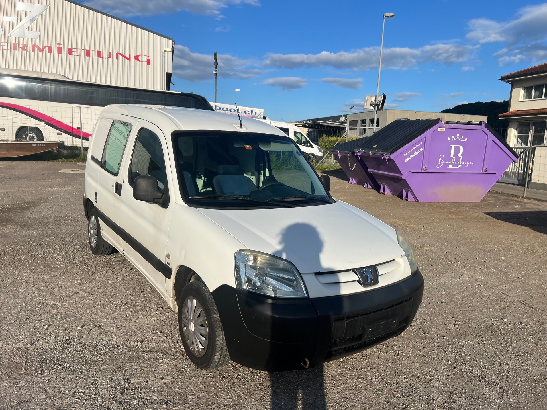 PEUGEOT Partner 2.0 HDI 190 C (SPE)-image-2