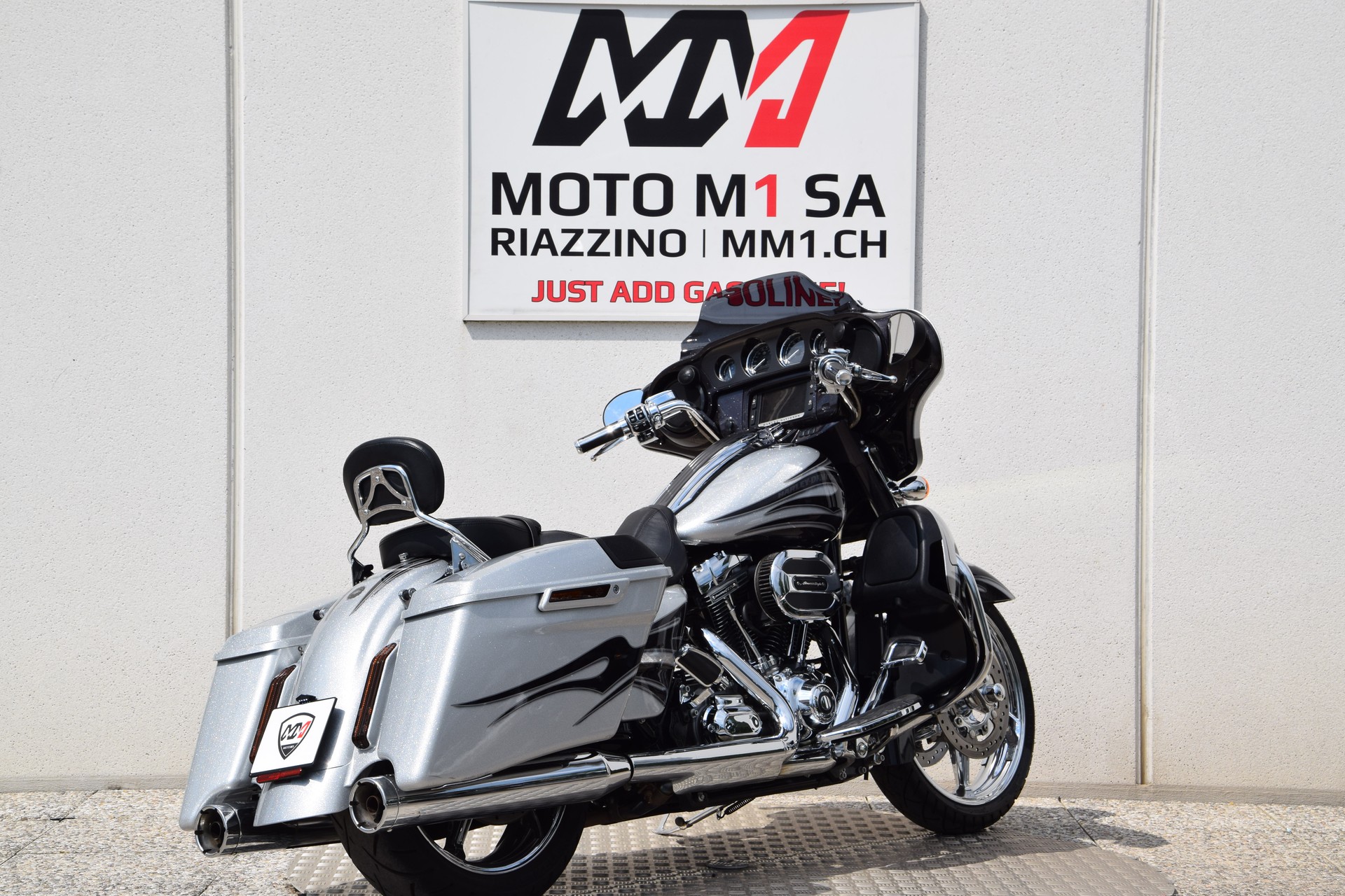 HARLEY-DAVIDSON FLHXSE Street Glide ABS CVO-image-8
