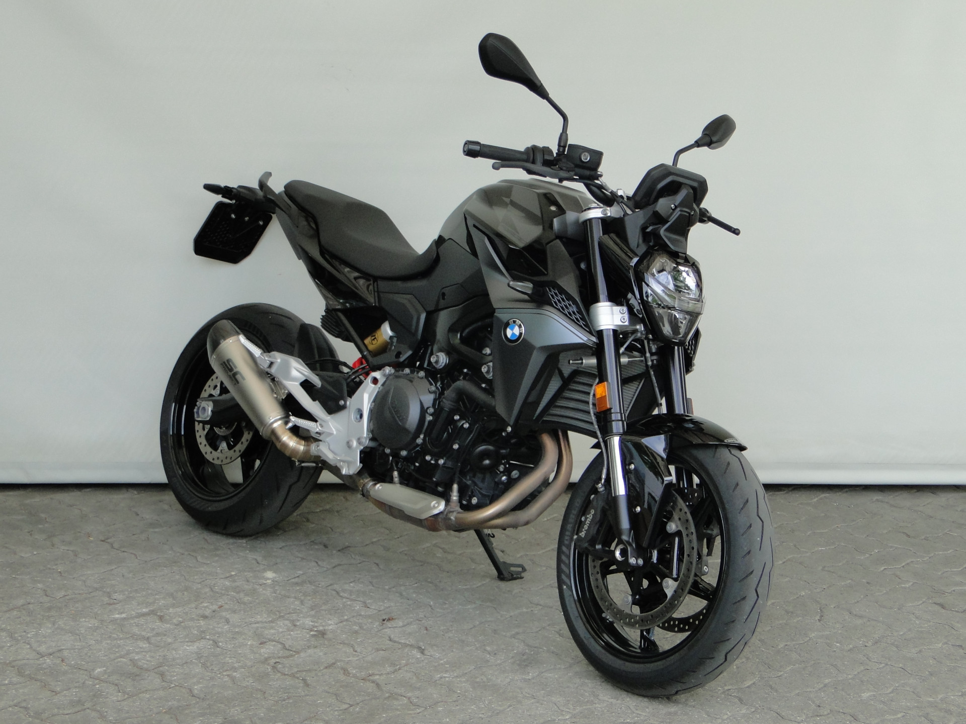 BMW F 900 R A2 SC Project Sportauspuff-showroom-element-2