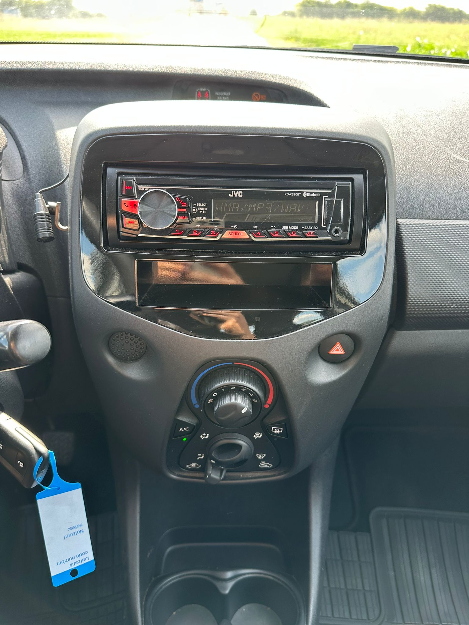 TOYOTA Aygo 1.0 VVT-i x-clusiv MultiMode-image-15