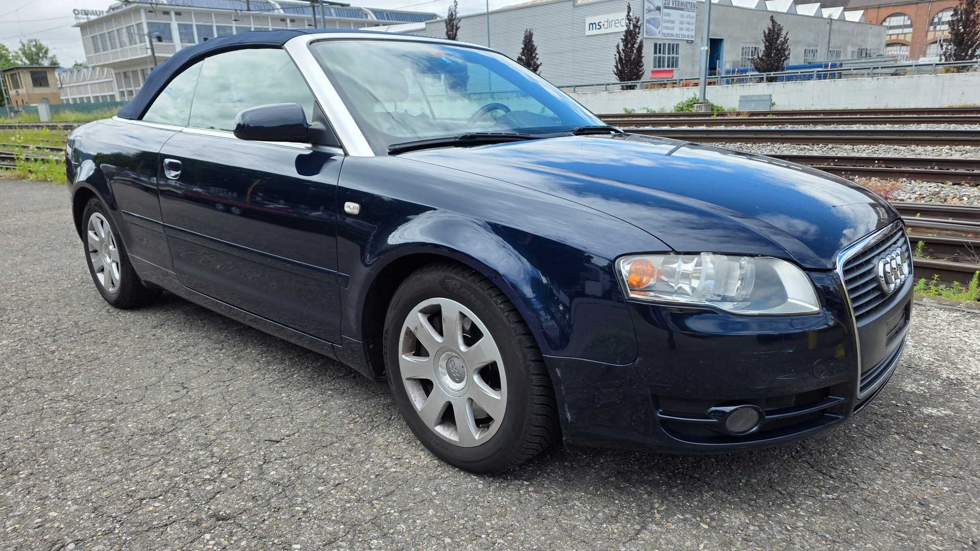AUDI A4 Cabriolet 2.0T FSI multitronic-image-11