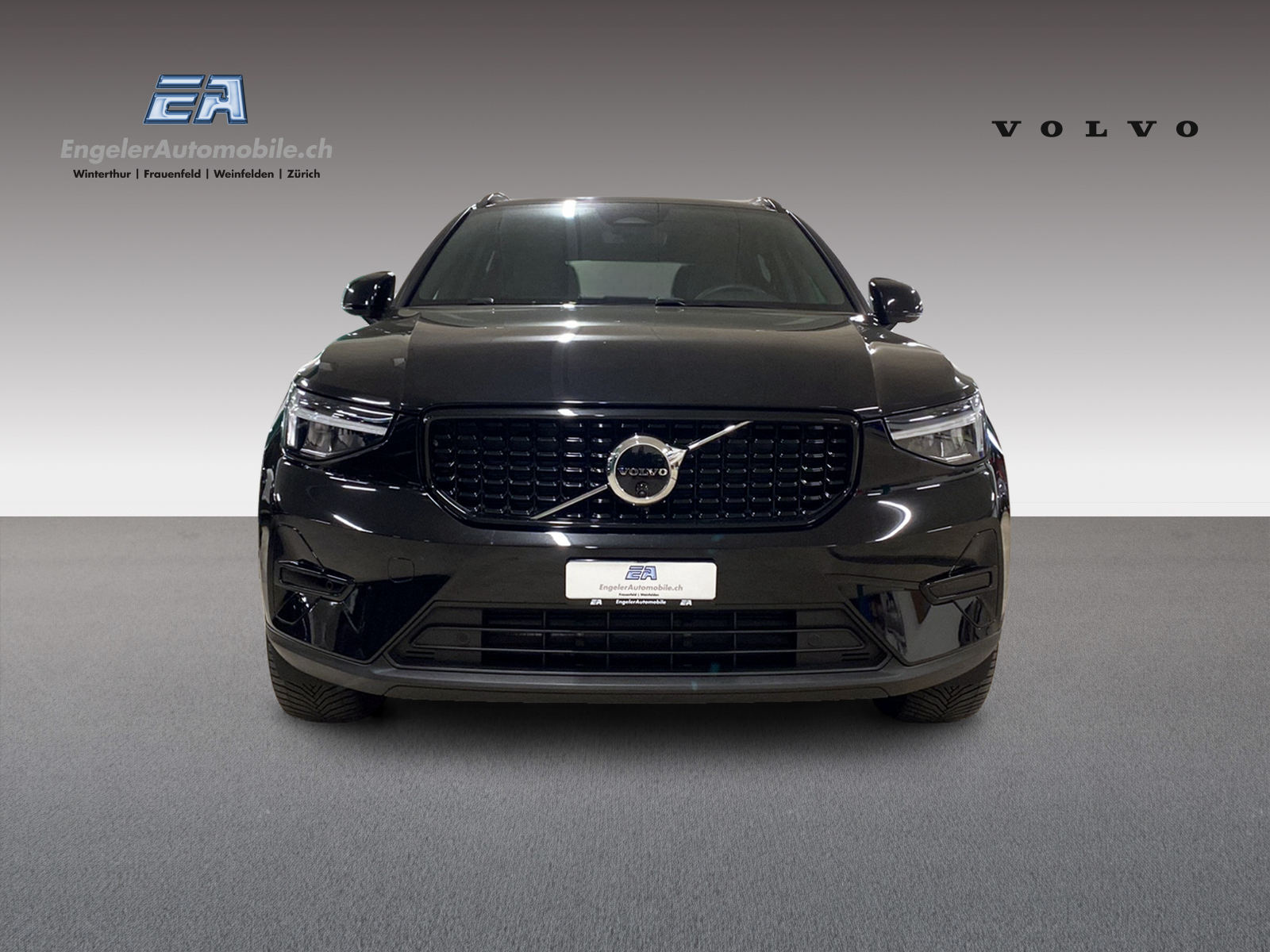 VOLVO XC40 2.0 B3 MH Plus Dark-image-2