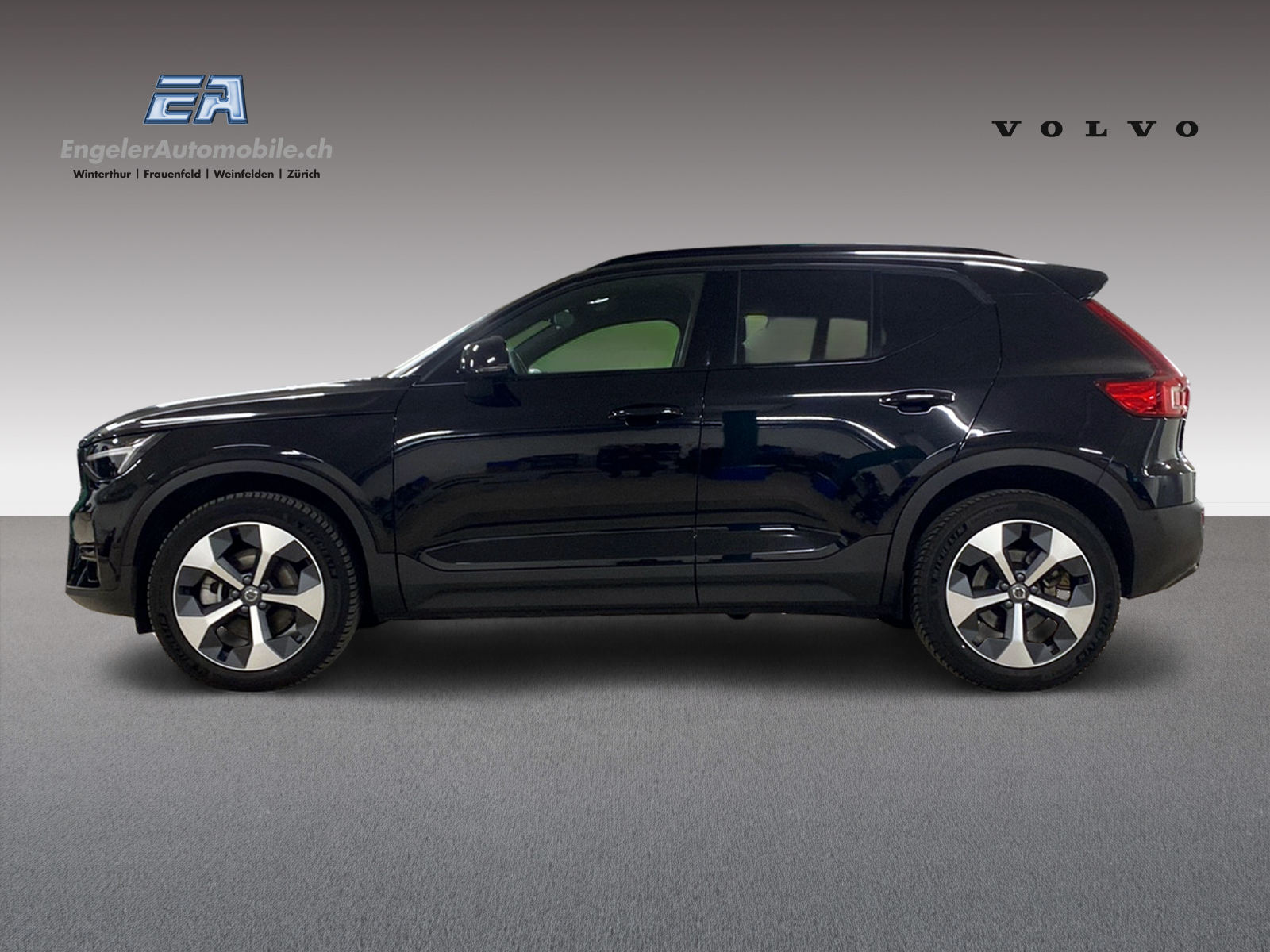 VOLVO XC40 2.0 B3 MH Plus Dark-image-1