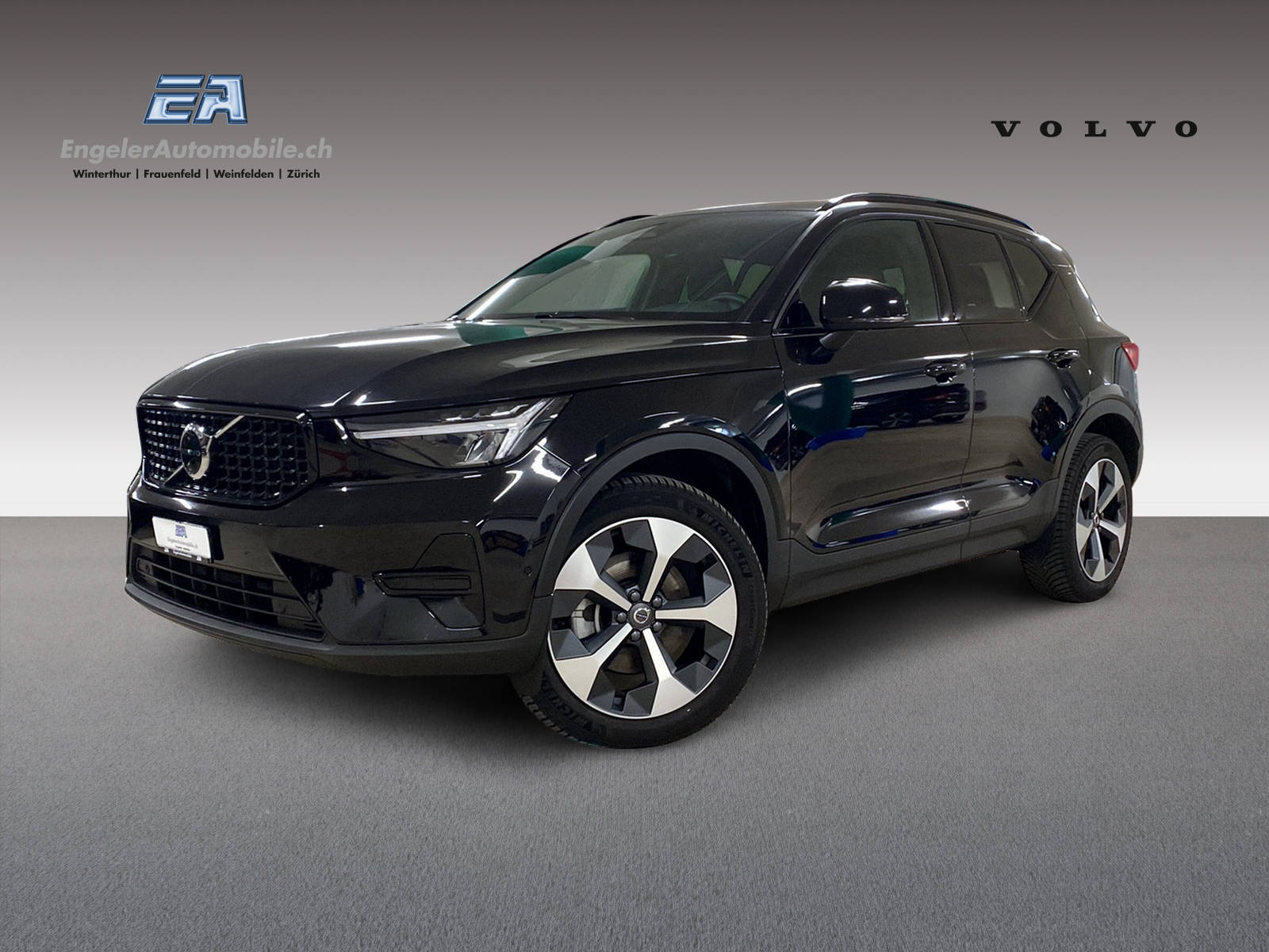 VOLVO XC40 2.0 B3 MH Plus Dark-image-0
