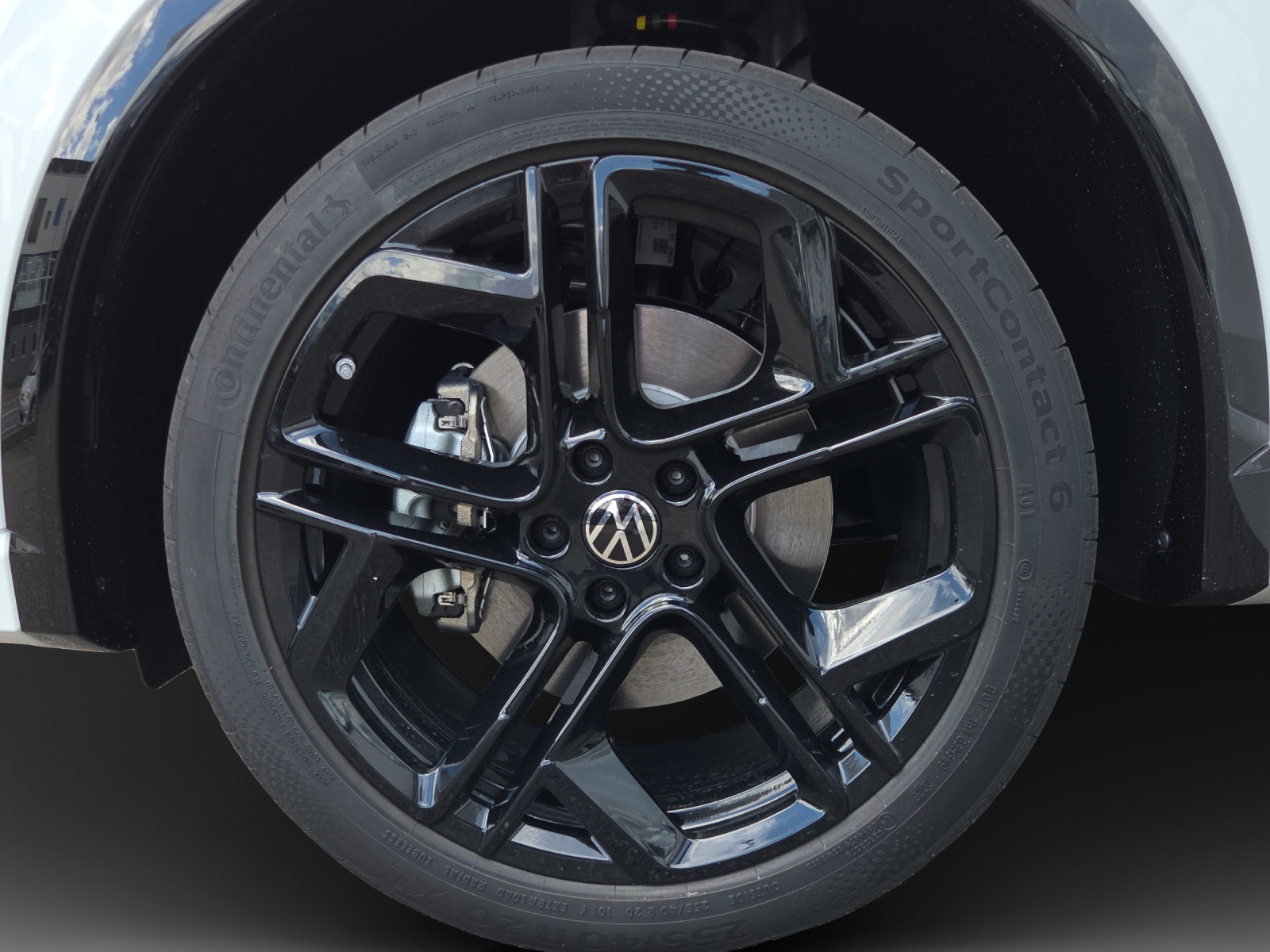 VW Tiguan 2.0 TSI DSG R-Line Plus 4Motion-image-13