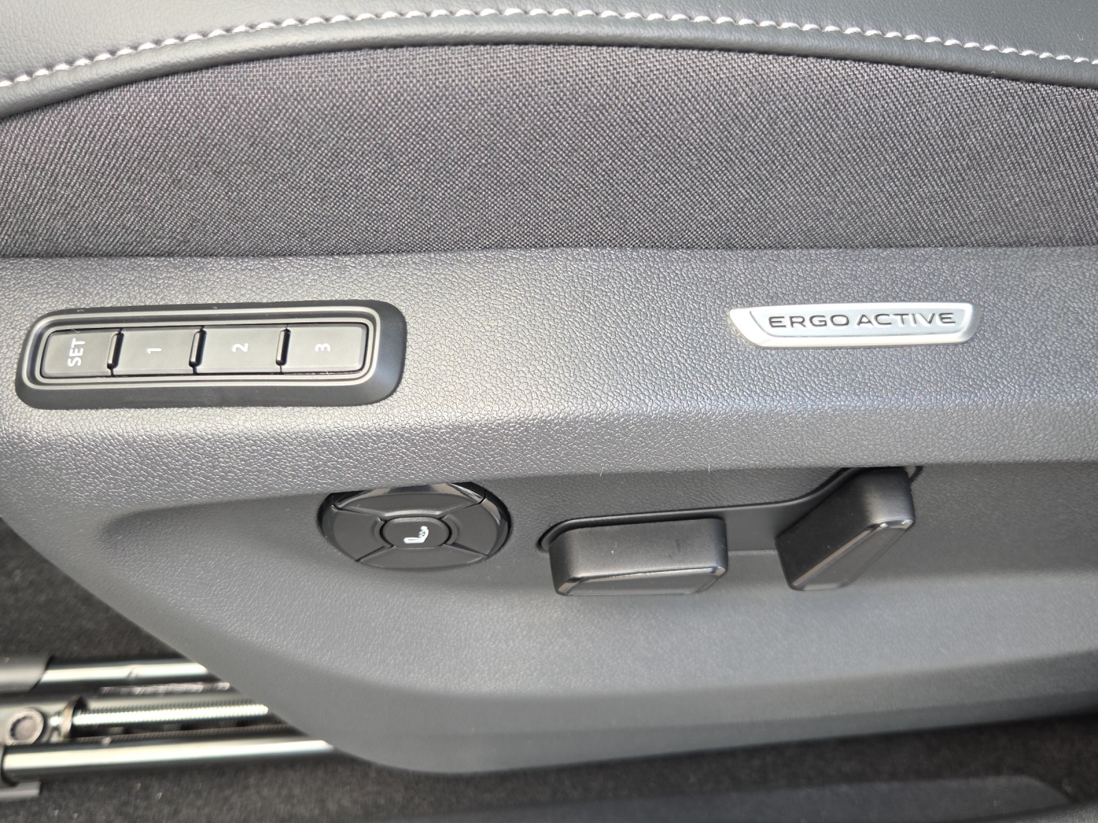 VW Tiguan 2.0 TSI DSG R-Line Plus 4Motion-image-15