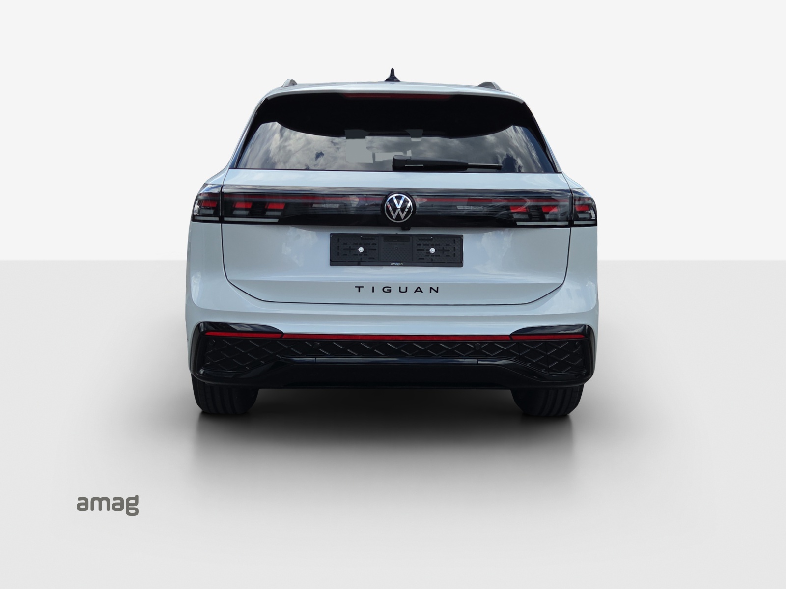 VW Tiguan 2.0 TSI DSG R-Line Plus 4Motion-showroom-element-3