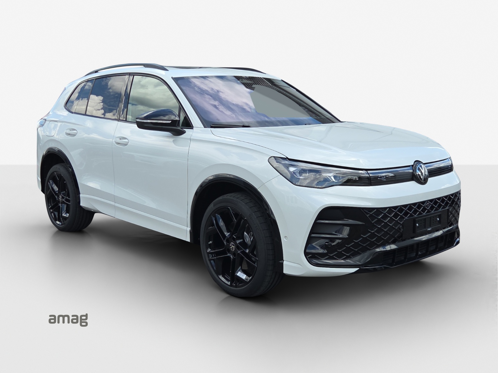 VW Tiguan 2.0 TSI DSG R-Line Plus 4Motion-image-5