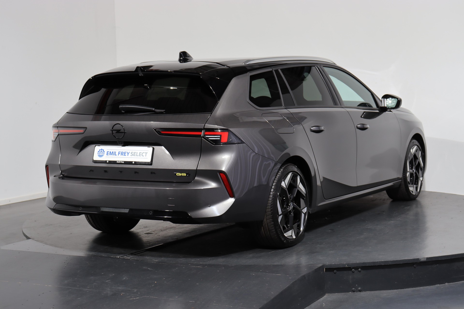OPEL Astra Sports Tourer 1.6 T PHEV 225 GSe-image-2