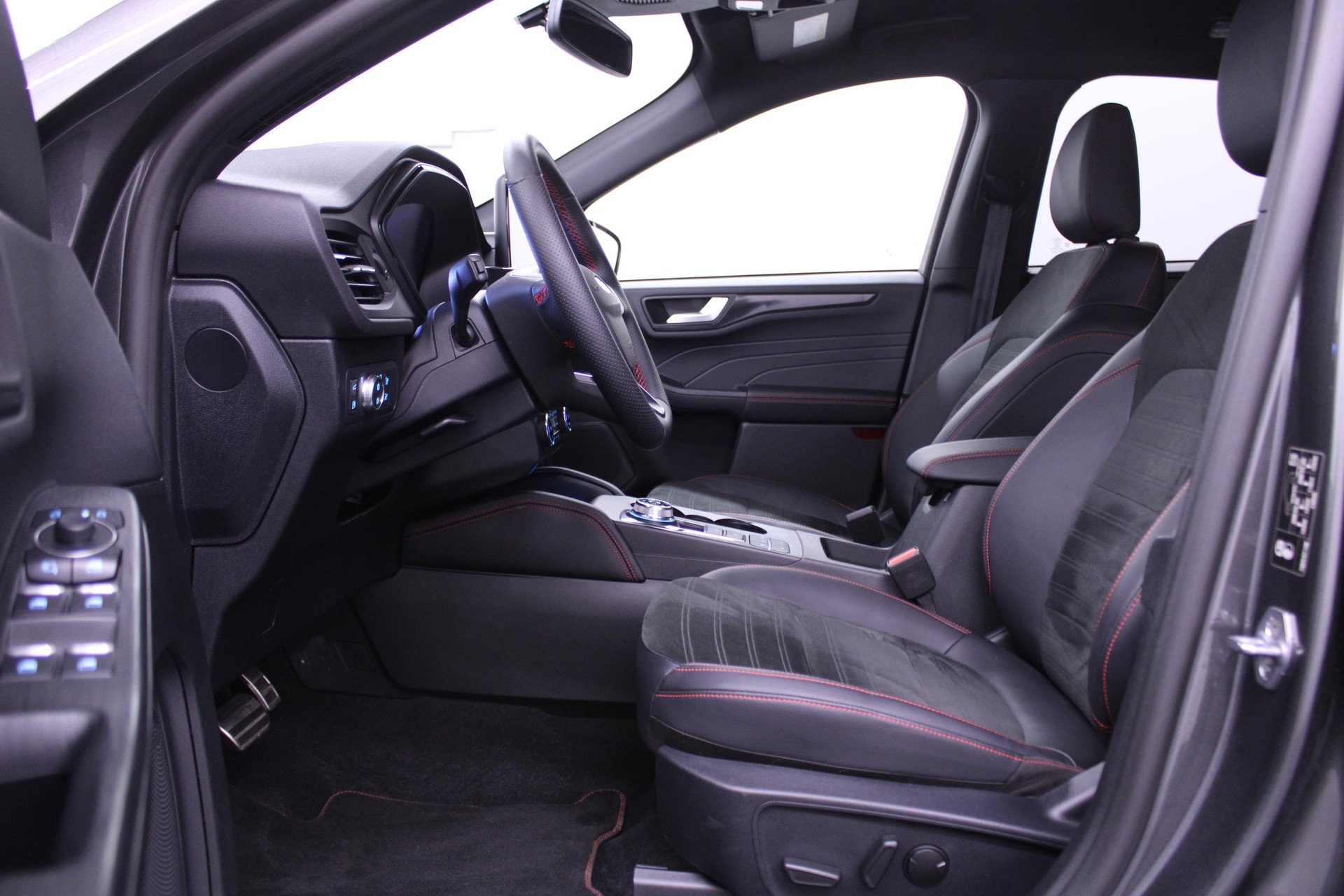 FORD Kuga 2.5 Plug-in Hybrid ST-Line X *LEASING 0.99%*-image-2