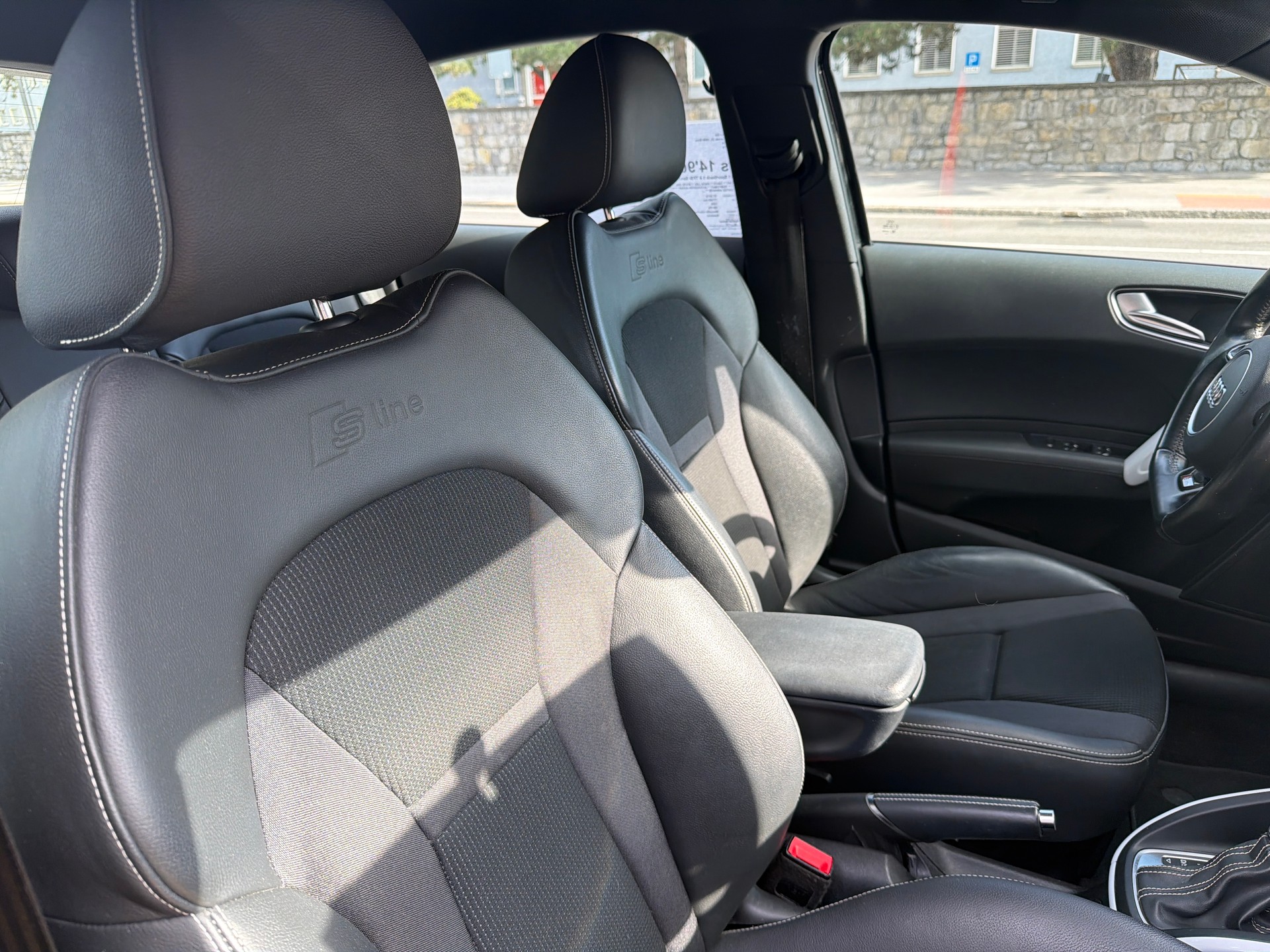AUDI A1 Sportback 1.4 TFSI Sport S-tronic-image-14