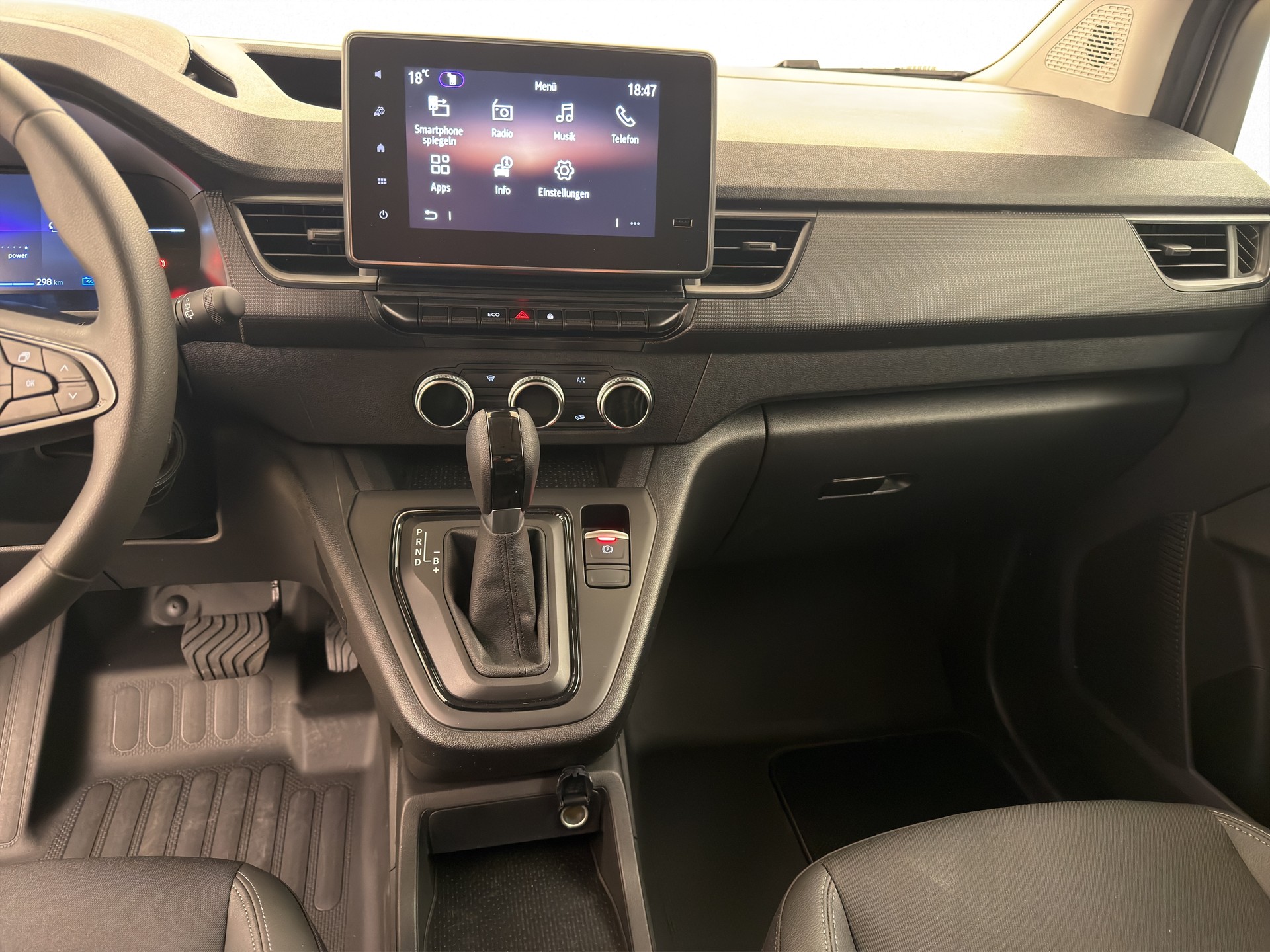 RENAULT Kangoo Van E-Tech Electric EV4-image-9